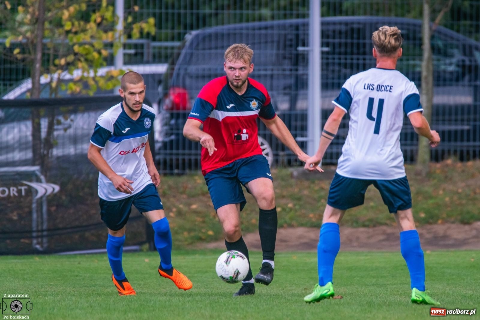 Zdjęcie w galerii na portalu naszraciborz.pl: B klasa: Lokomotywa z Tuwima rozjechała Brzezie [FOTO] wiadomości z regionu