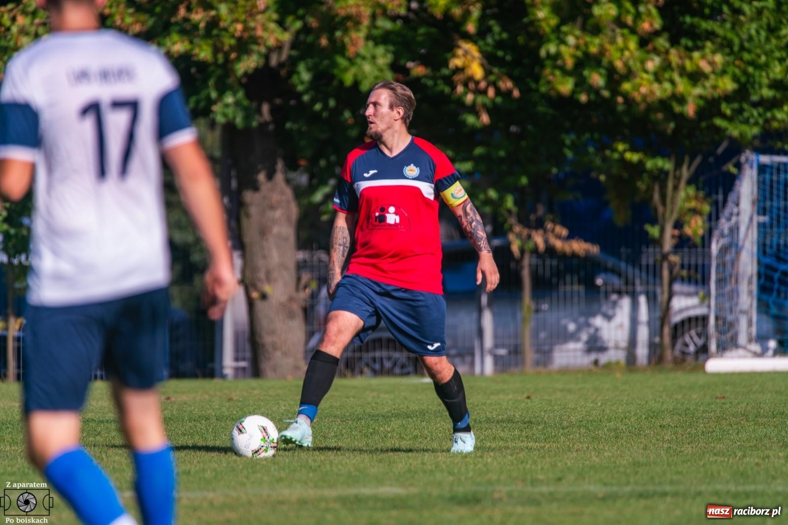 Zdjęcie w galerii na portalu naszraciborz.pl: B klasa: Lokomotywa z Tuwima rozjechała Brzezie [FOTO] wiadomości z regionu