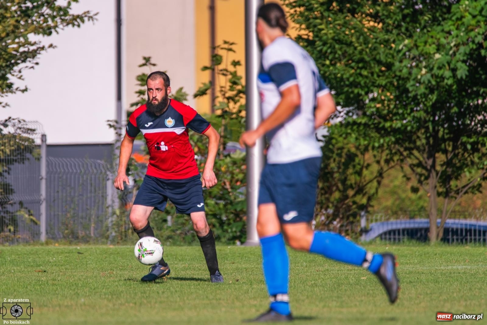 Zdjęcie w galerii na portalu naszraciborz.pl: B klasa: Lokomotywa z Tuwima rozjechała Brzezie [FOTO] wiadomości z regionu