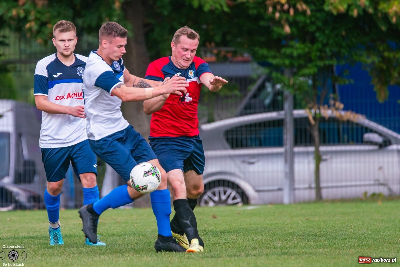 Zdjęcie w galerii na portalu naszraciborz.pl: B klasa: Lokomotywa z Tuwima rozjechała Brzezie [FOTO] wiadomości z regionu