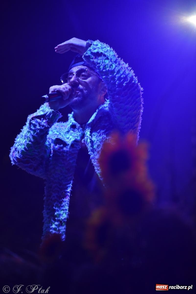 Zdjęcie w galerii na portalu naszraciborz.pl: Dożynki w Owsiszczach. Zespół Boys porwał publiczność [FOTO i WIDEO] wiadomości z regionu