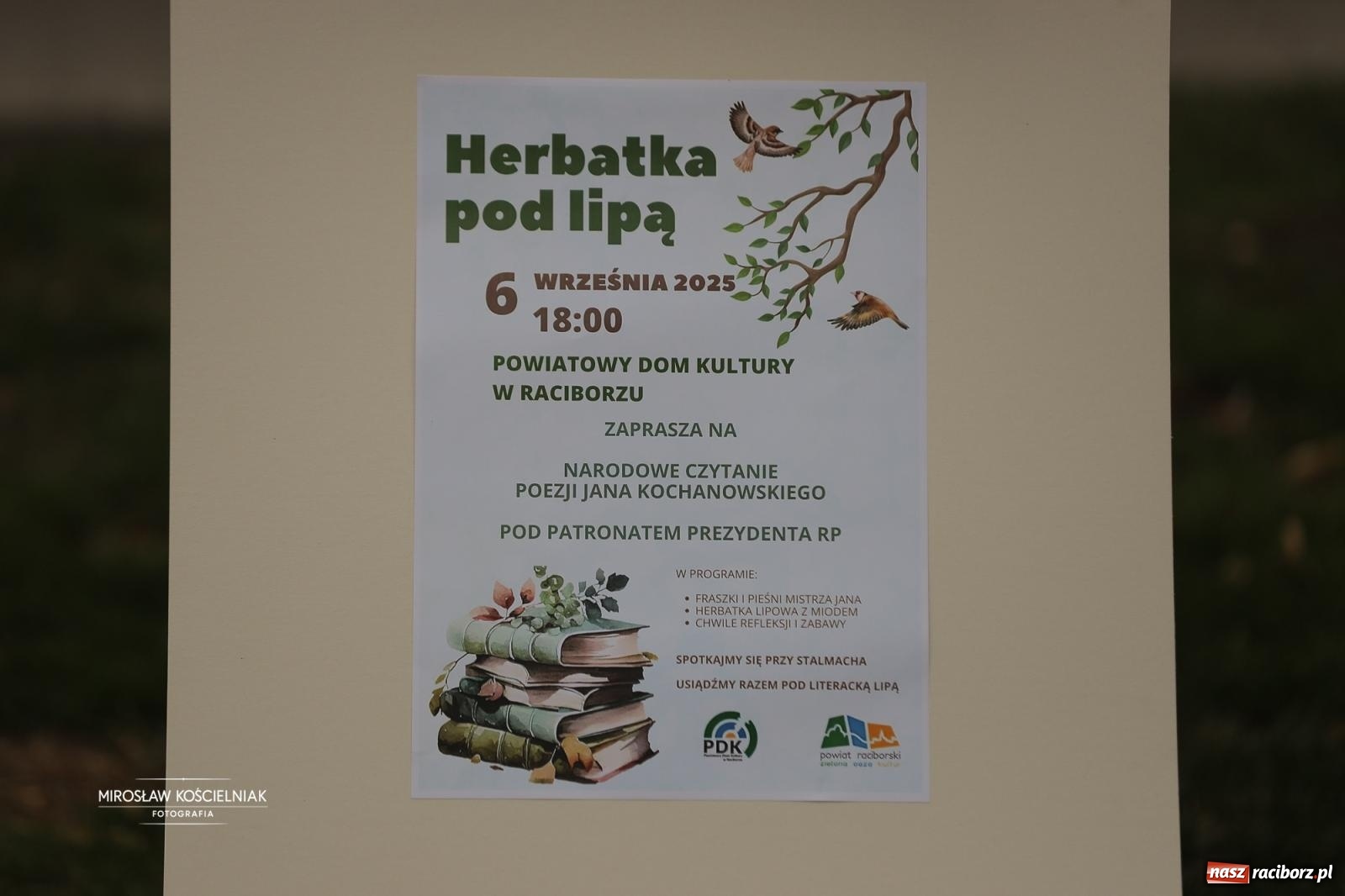 Zdjęcie w galerii na portalu naszraciborz.pl: Narodowe Czytanie poezji Jana Kochanowskiego – PDK i Zamek Piastowski wiadomości z regionu