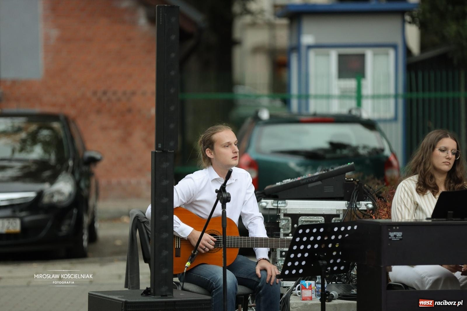 Zdjęcie w galerii na portalu naszraciborz.pl: Narodowe Czytanie poezji Jana Kochanowskiego – PDK i Zamek Piastowski wiadomości z regionu