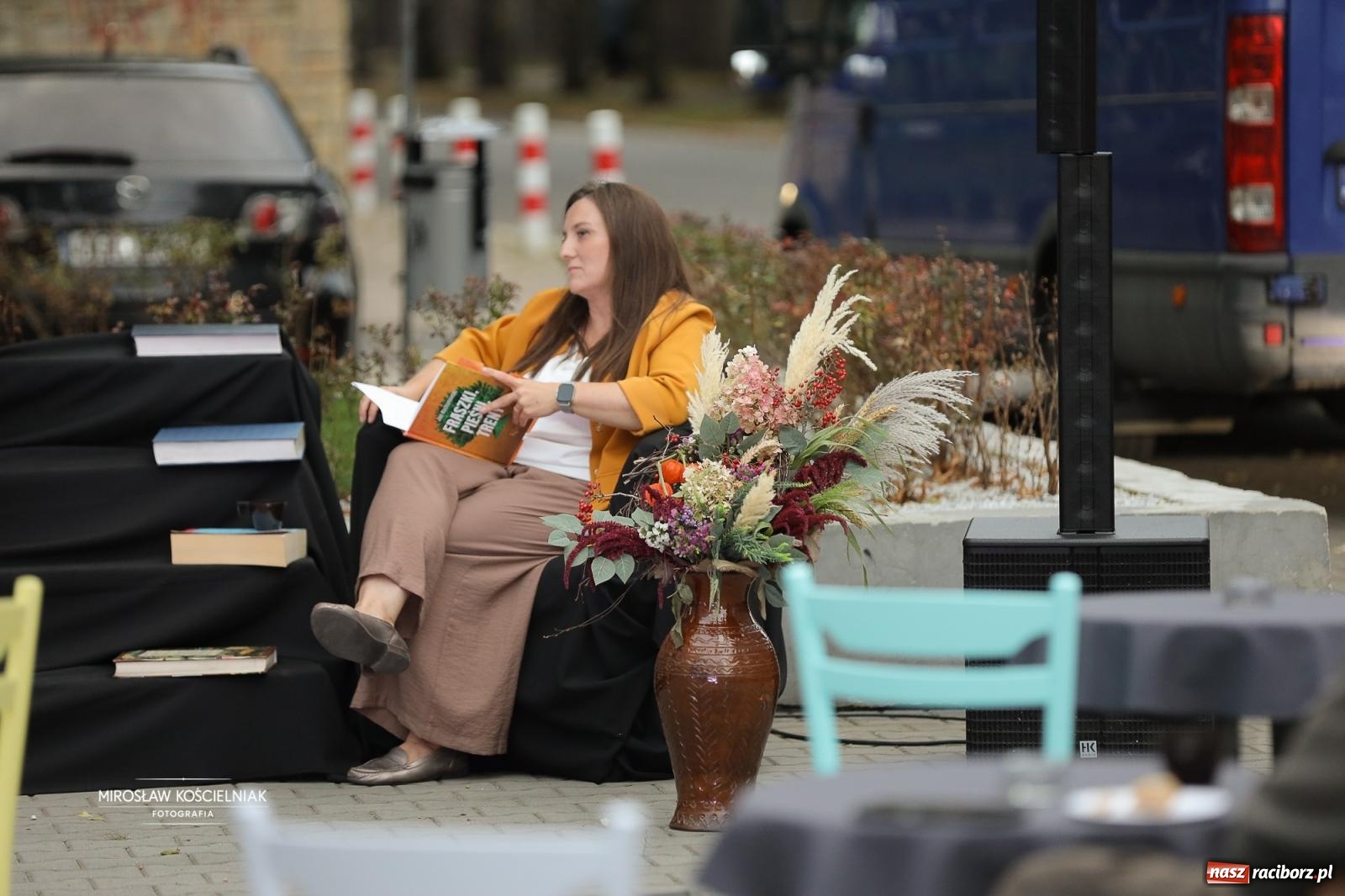 Zdjęcie w galerii na portalu naszraciborz.pl: Narodowe Czytanie poezji Jana Kochanowskiego – PDK i Zamek Piastowski wiadomości z regionu