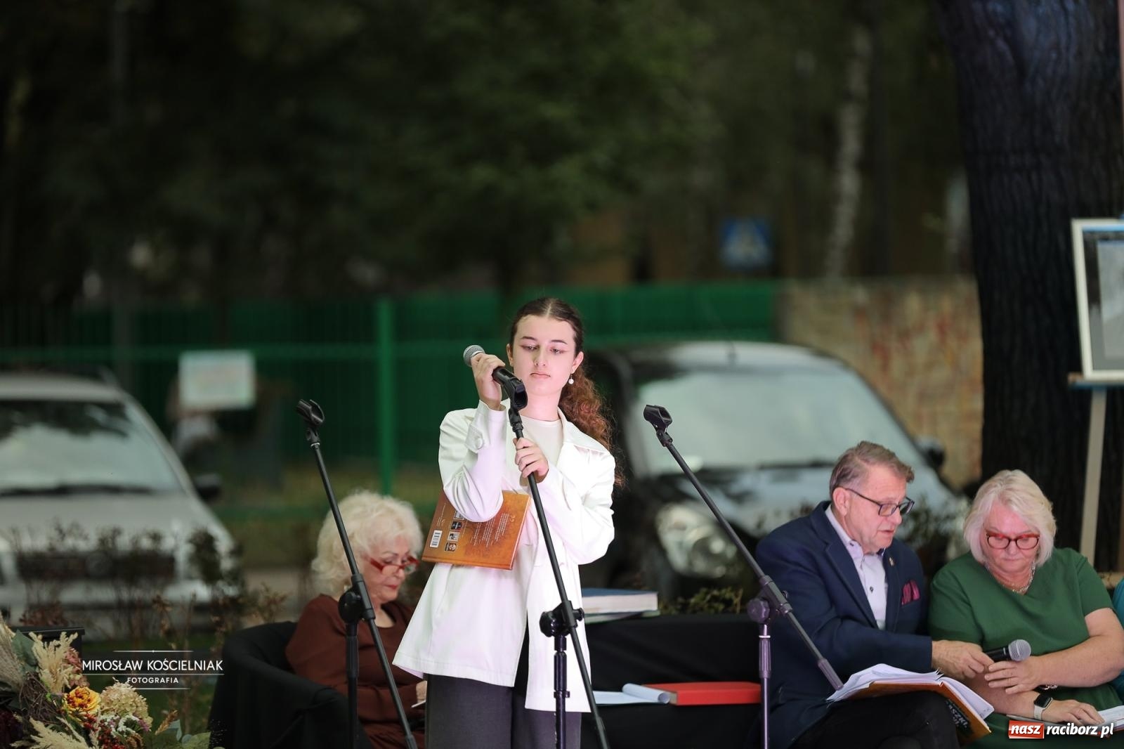 Zdjęcie w galerii na portalu naszraciborz.pl: Narodowe Czytanie poezji Jana Kochanowskiego – PDK i Zamek Piastowski wiadomości z regionu