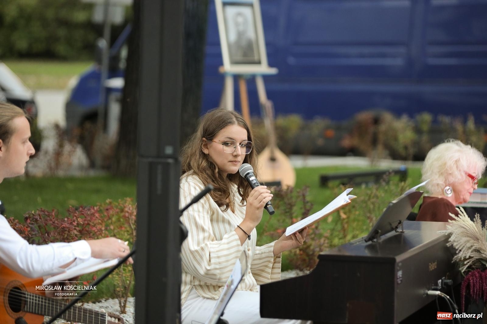 Zdjęcie w galerii na portalu naszraciborz.pl: Narodowe Czytanie poezji Jana Kochanowskiego – PDK i Zamek Piastowski wiadomości z regionu
