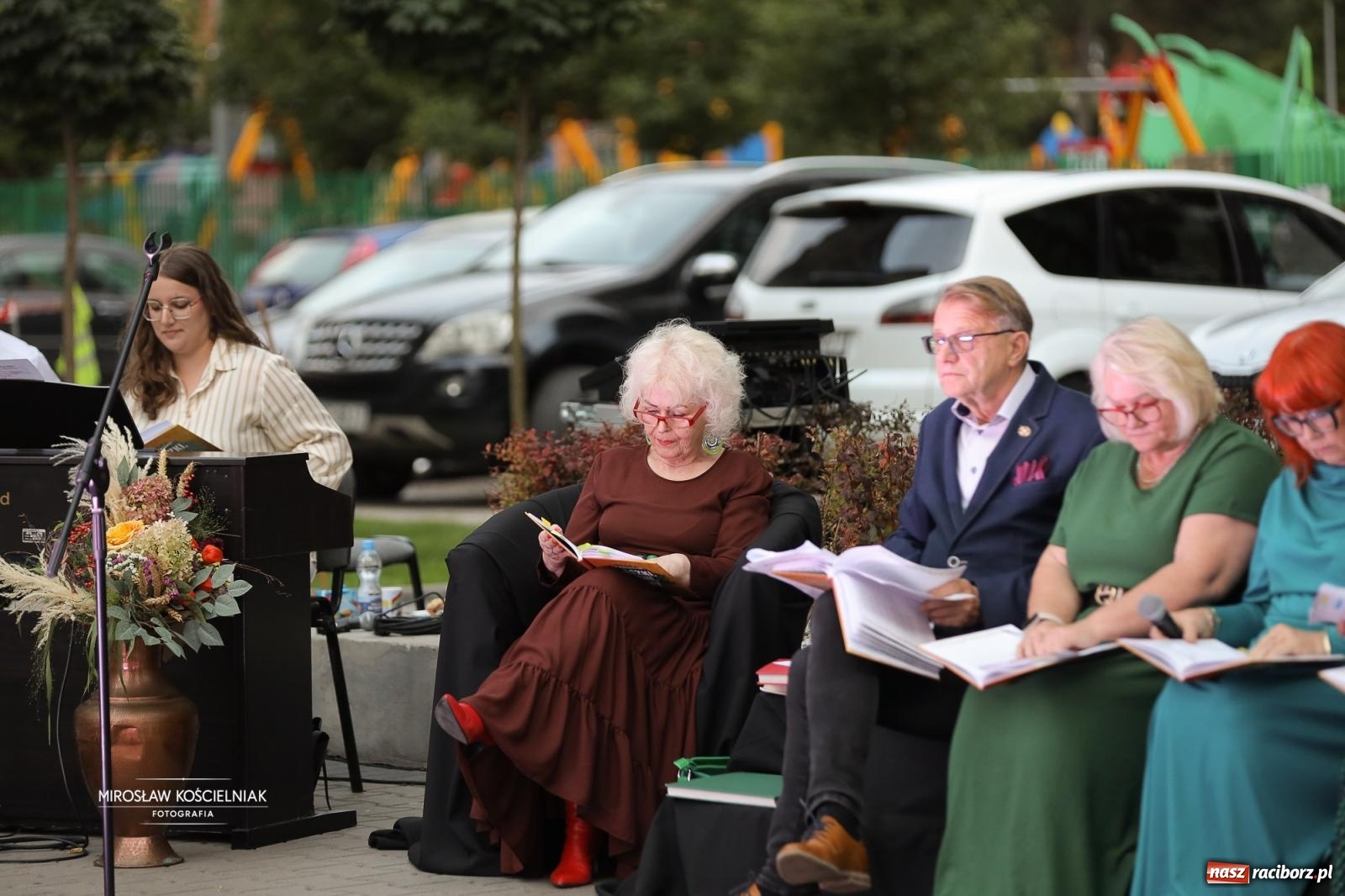 Zdjęcie w galerii na portalu naszraciborz.pl: Narodowe Czytanie poezji Jana Kochanowskiego – PDK i Zamek Piastowski wiadomości z regionu