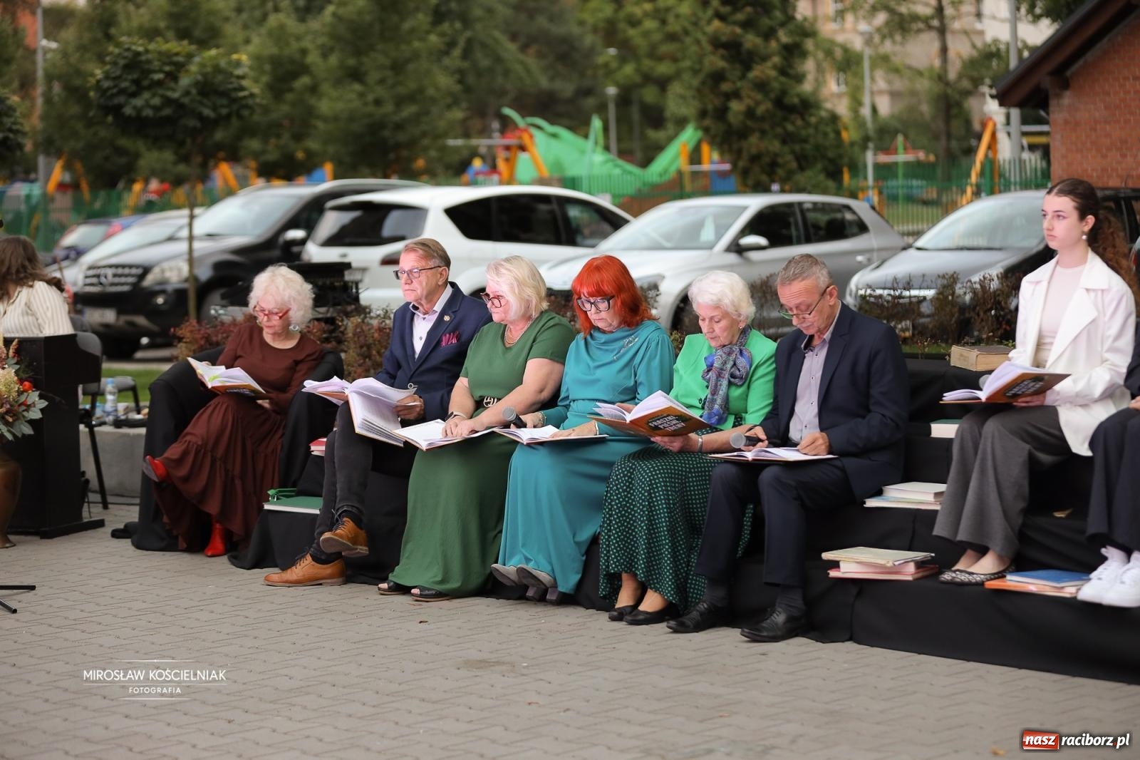 Zdjęcie w galerii na portalu naszraciborz.pl: Narodowe Czytanie poezji Jana Kochanowskiego – PDK i Zamek Piastowski wiadomości z regionu
