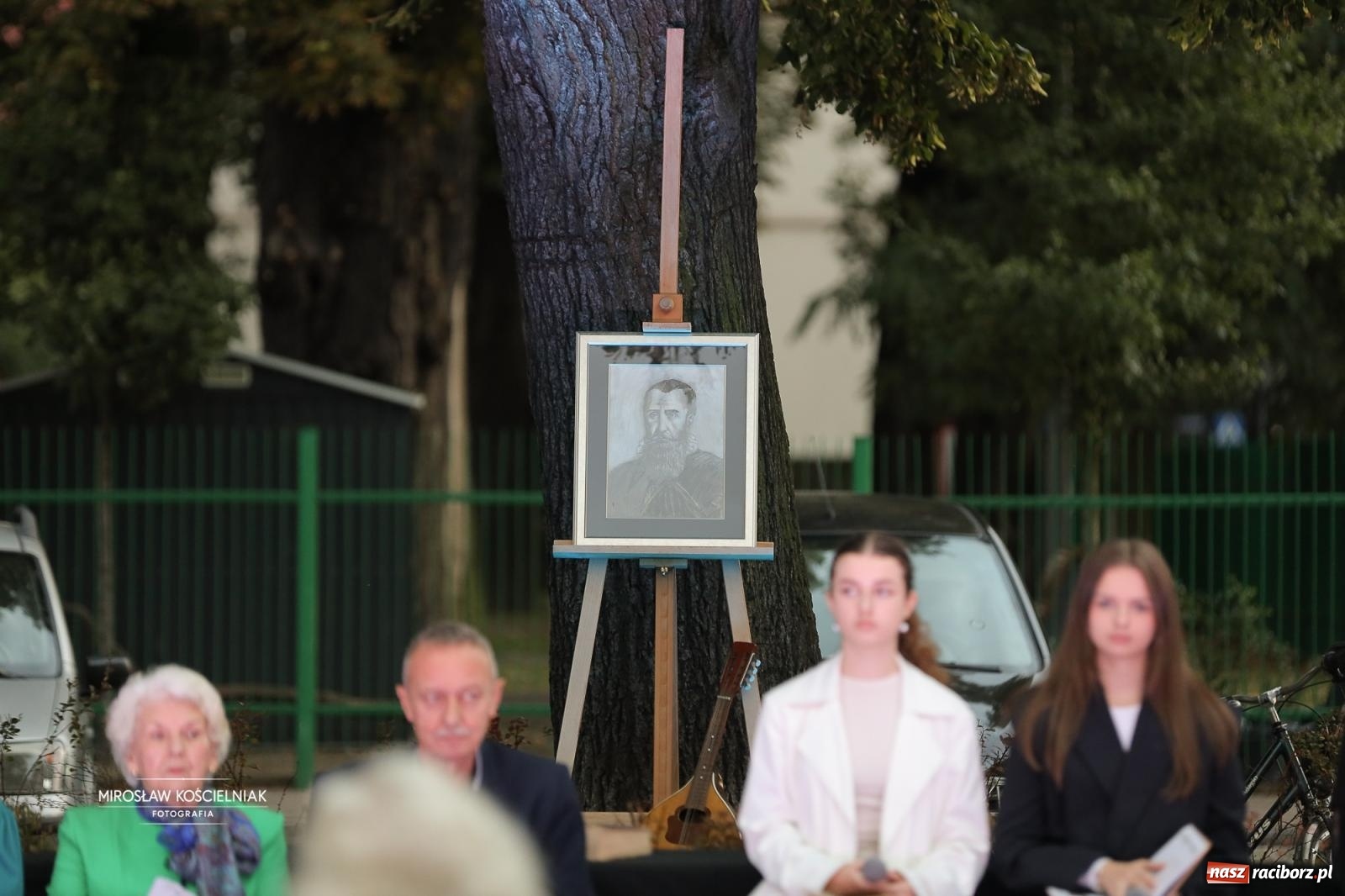 Zdjęcie w galerii na portalu naszraciborz.pl: Narodowe Czytanie poezji Jana Kochanowskiego – PDK i Zamek Piastowski wiadomości z regionu