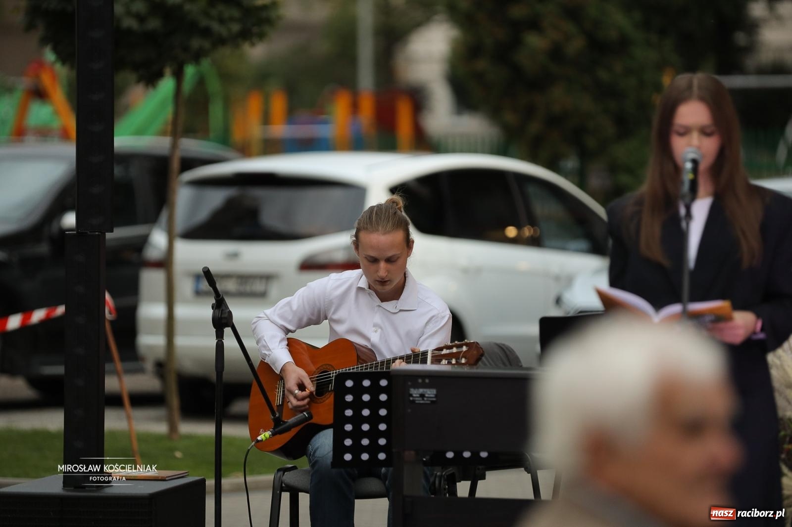 Zdjęcie w galerii na portalu naszraciborz.pl: Narodowe Czytanie poezji Jana Kochanowskiego – PDK i Zamek Piastowski wiadomości z regionu