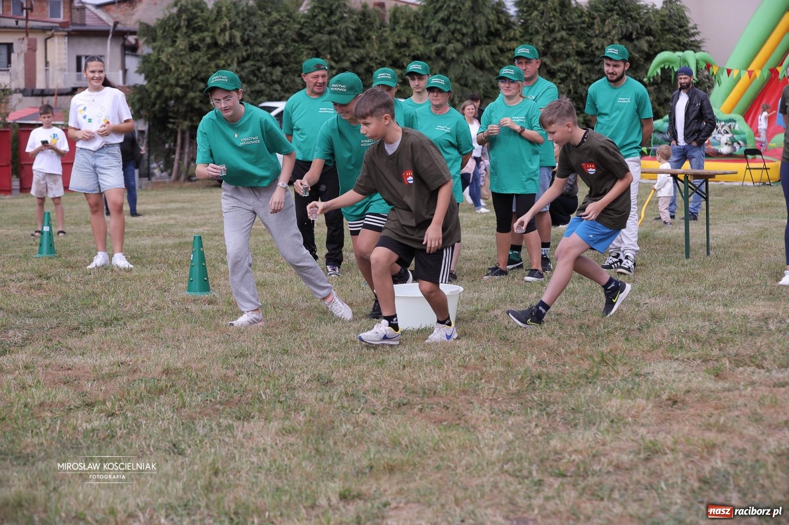 Zdjęcie w galerii na portalu naszraciborz.pl: Turniej sołectw w Krzanowicach: sportowa rywalizacja i integracja ponad granicami wiadomości z regionu