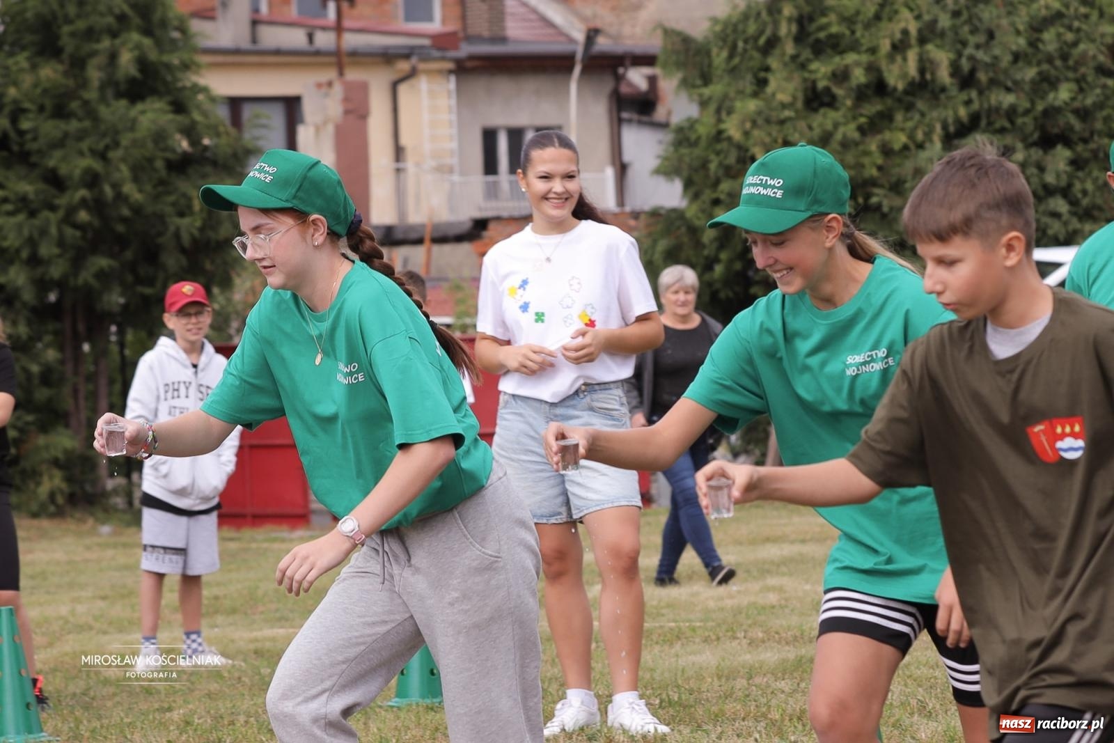 Zdjęcie w galerii na portalu naszraciborz.pl: Turniej sołectw w Krzanowicach: sportowa rywalizacja i integracja ponad granicami wiadomości z regionu