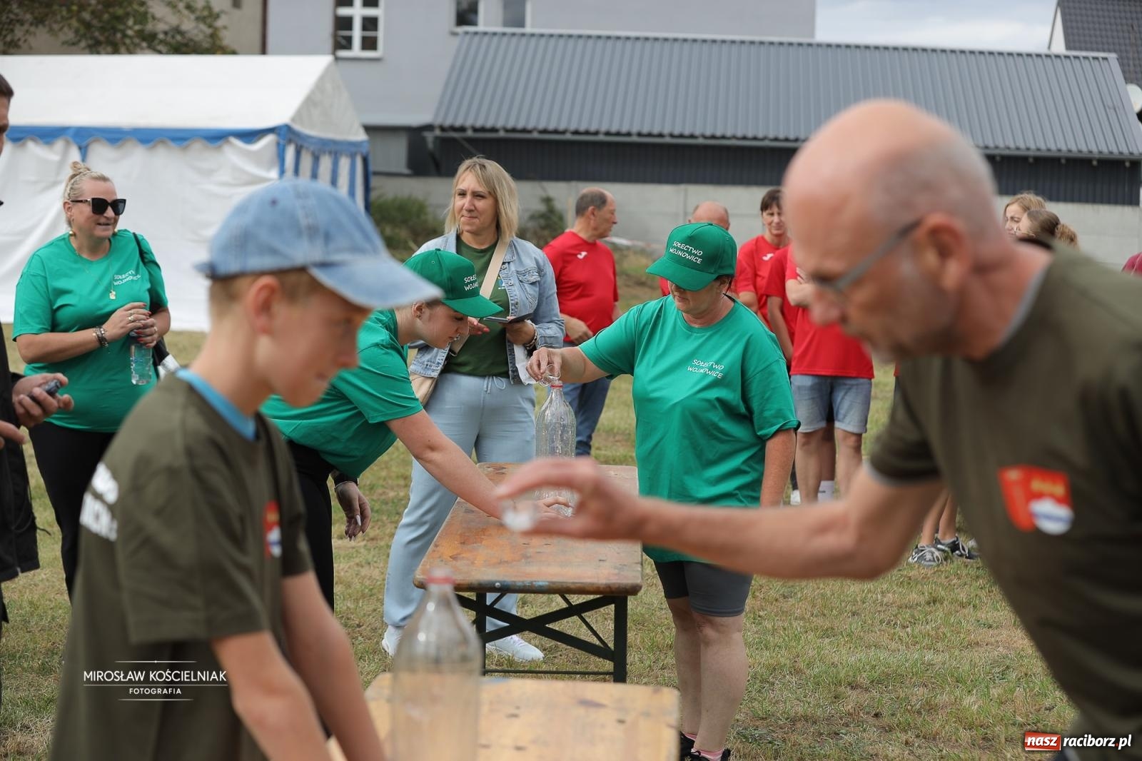 Zdjęcie w galerii na portalu naszraciborz.pl: Turniej sołectw w Krzanowicach: sportowa rywalizacja i integracja ponad granicami wiadomości z regionu