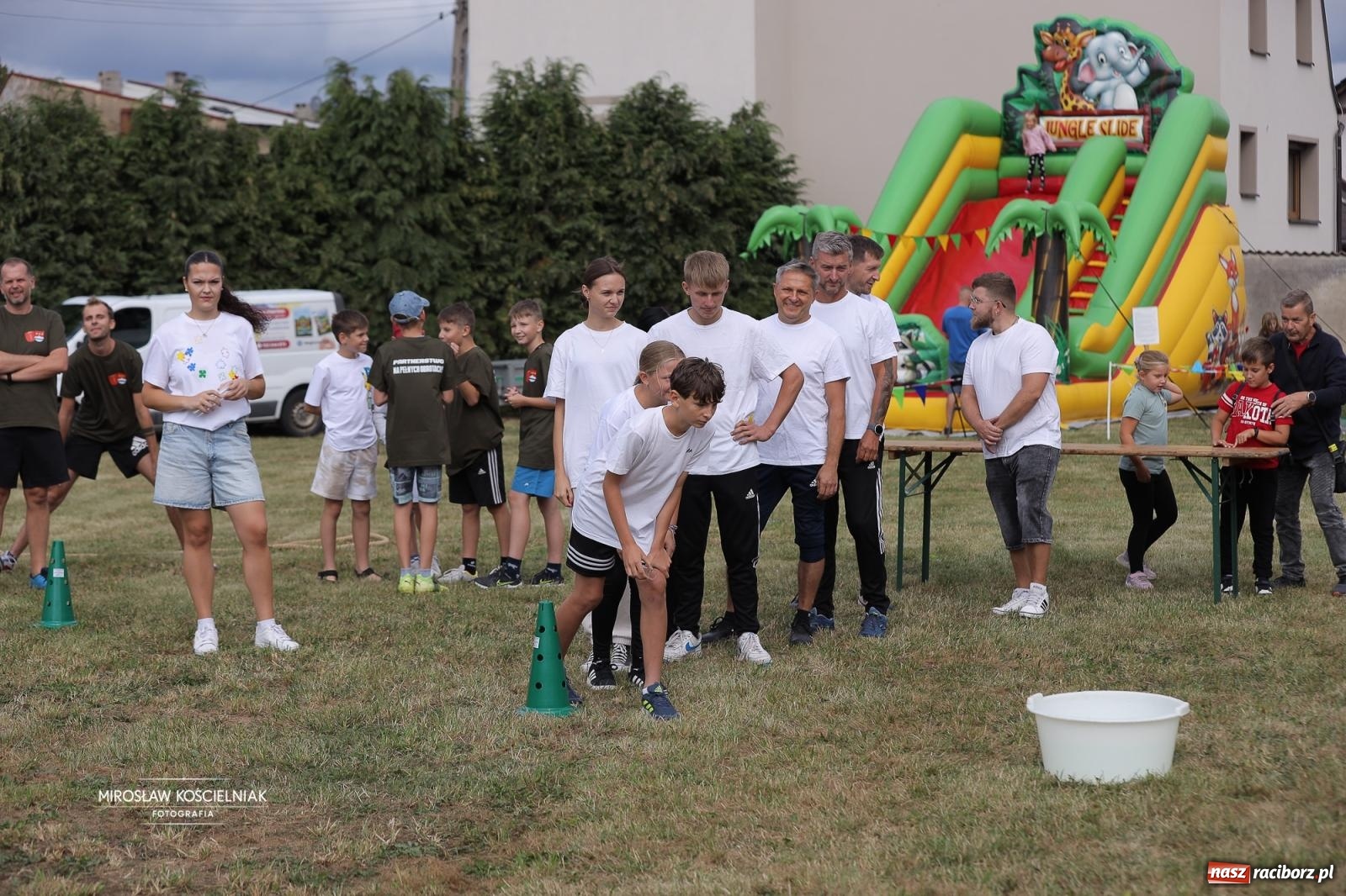 Zdjęcie w galerii na portalu naszraciborz.pl: Turniej sołectw w Krzanowicach: sportowa rywalizacja i integracja ponad granicami wiadomości z regionu