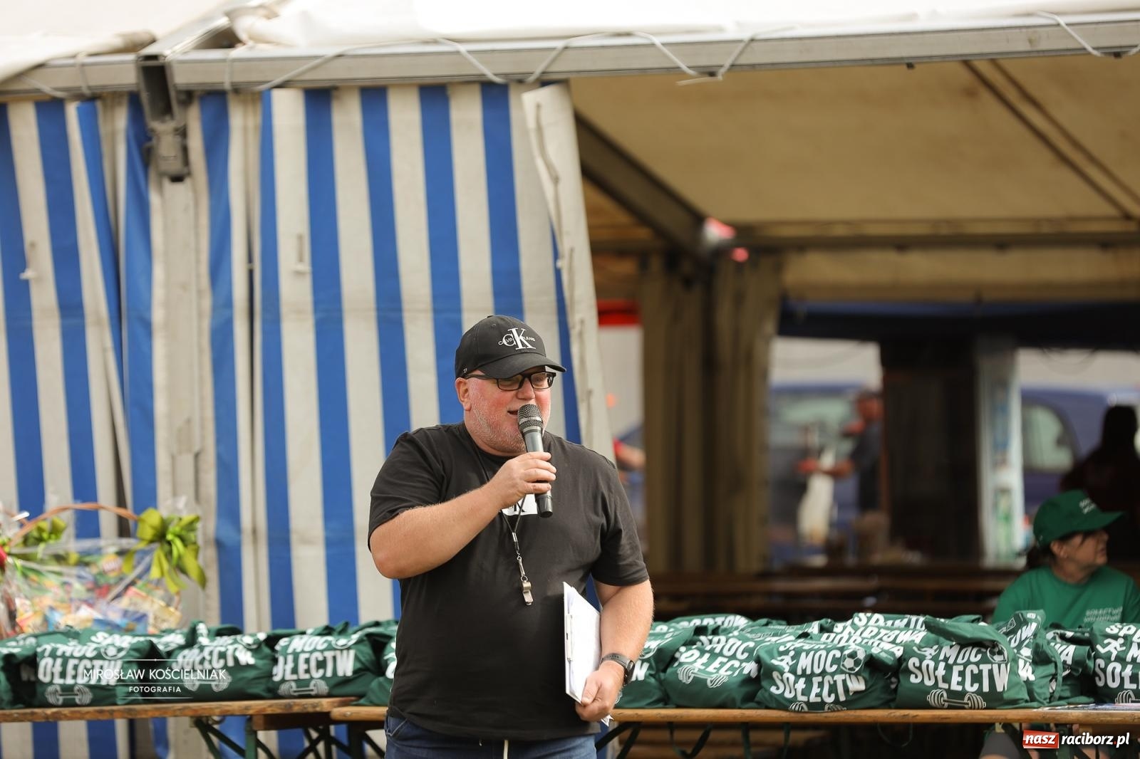 Zdjęcie w galerii na portalu naszraciborz.pl: Turniej sołectw w Krzanowicach: sportowa rywalizacja i integracja ponad granicami wiadomości z regionu