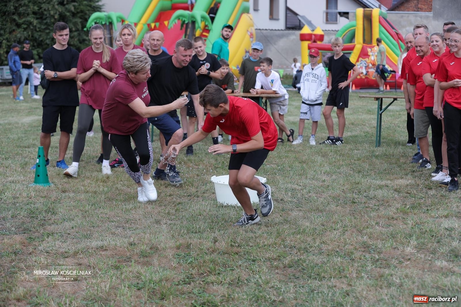 Zdjęcie w galerii na portalu naszraciborz.pl: Turniej sołectw w Krzanowicach: sportowa rywalizacja i integracja ponad granicami wiadomości z regionu
