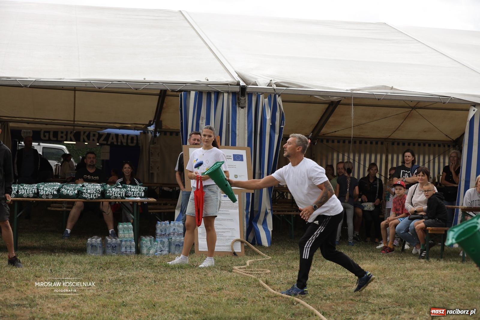 Zdjęcie w galerii na portalu naszraciborz.pl: Turniej sołectw w Krzanowicach: sportowa rywalizacja i integracja ponad granicami wiadomości z regionu