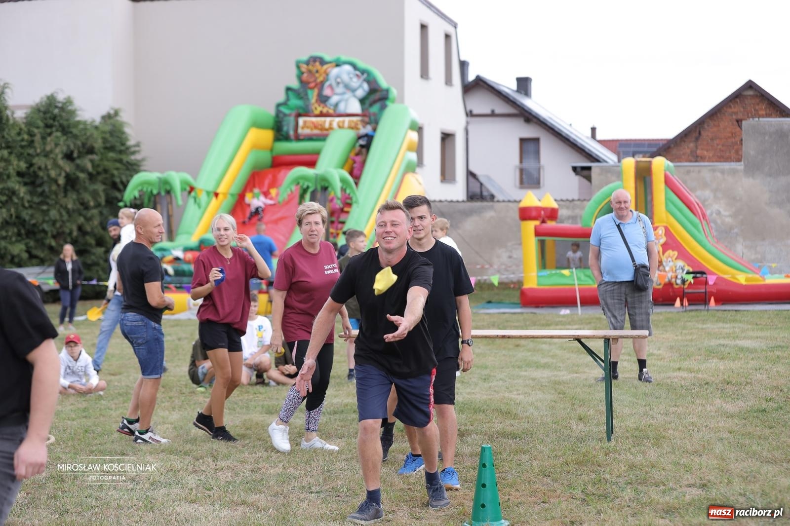 Zdjęcie w galerii na portalu naszraciborz.pl: Turniej sołectw w Krzanowicach: sportowa rywalizacja i integracja ponad granicami wiadomości z regionu