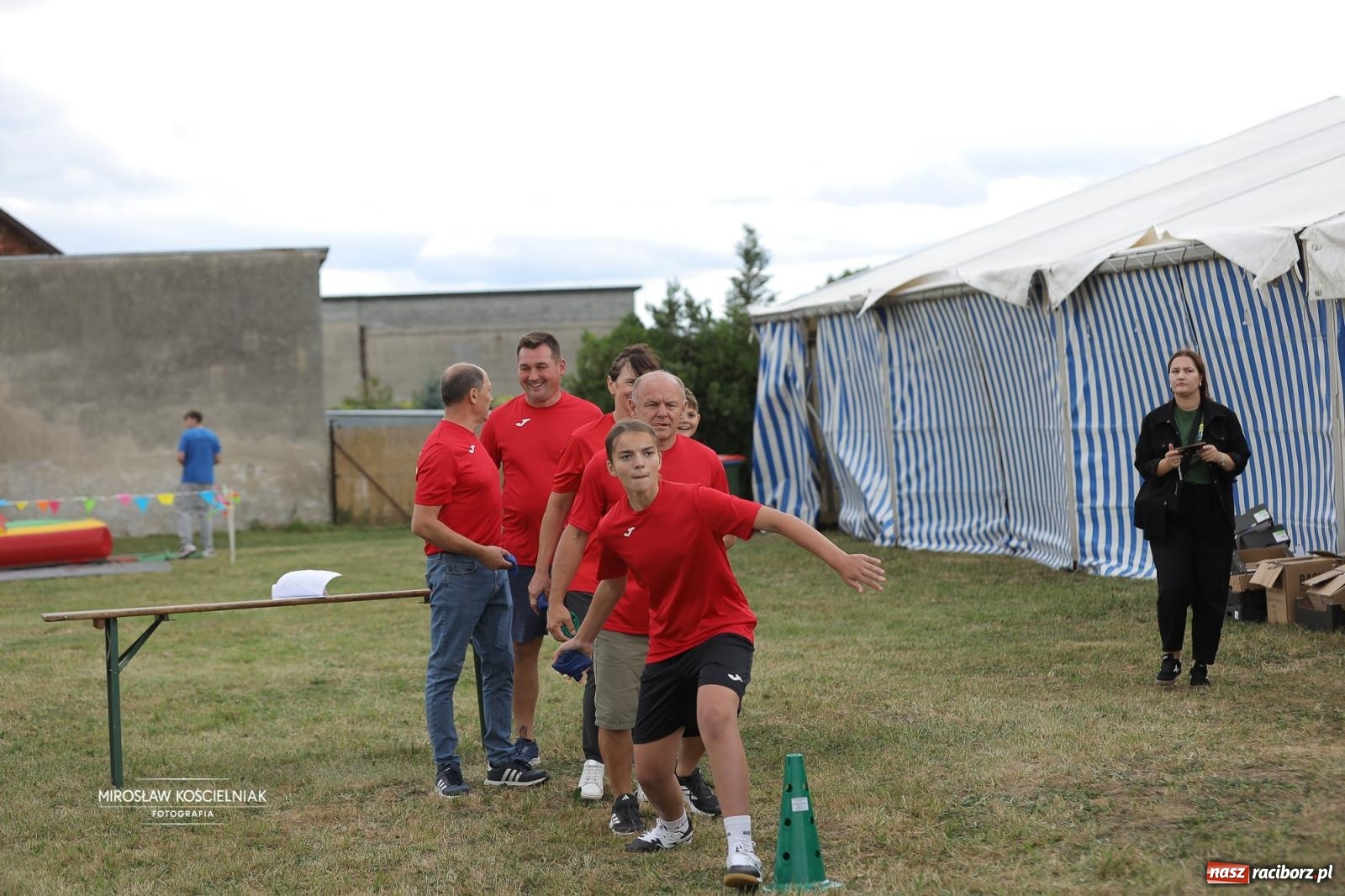 Zdjęcie w galerii na portalu naszraciborz.pl: Turniej sołectw w Krzanowicach: sportowa rywalizacja i integracja ponad granicami wiadomości z regionu