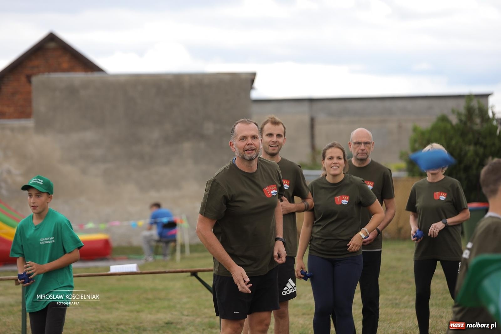 Zdjęcie w galerii na portalu naszraciborz.pl: Turniej sołectw w Krzanowicach: sportowa rywalizacja i integracja ponad granicami wiadomości z regionu
