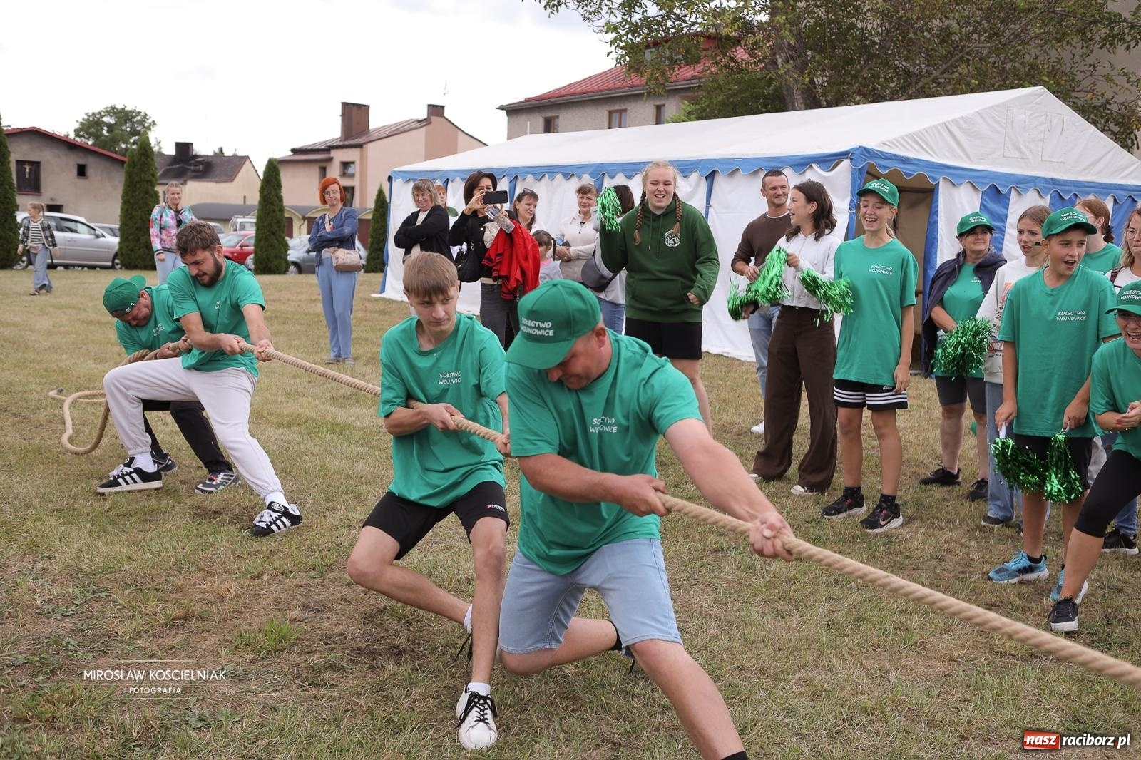 Zdjęcie w galerii na portalu naszraciborz.pl: Turniej sołectw w Krzanowicach: sportowa rywalizacja i integracja ponad granicami wiadomości z regionu
