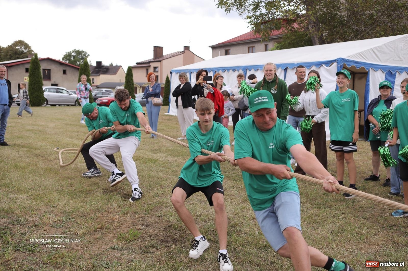 Zdjęcie w galerii na portalu naszraciborz.pl: Turniej sołectw w Krzanowicach: sportowa rywalizacja i integracja ponad granicami wiadomości z regionu