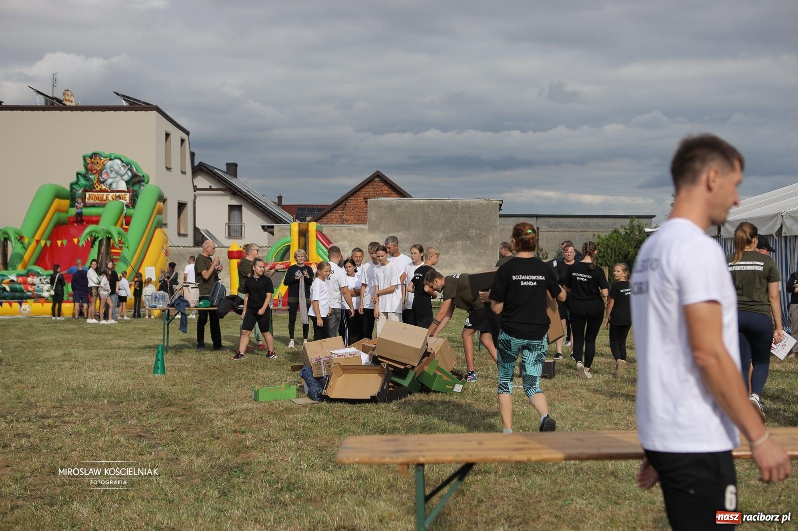 Zdjęcie w galerii na portalu naszraciborz.pl: Turniej sołectw w Krzanowicach: sportowa rywalizacja i integracja ponad granicami wiadomości z regionu