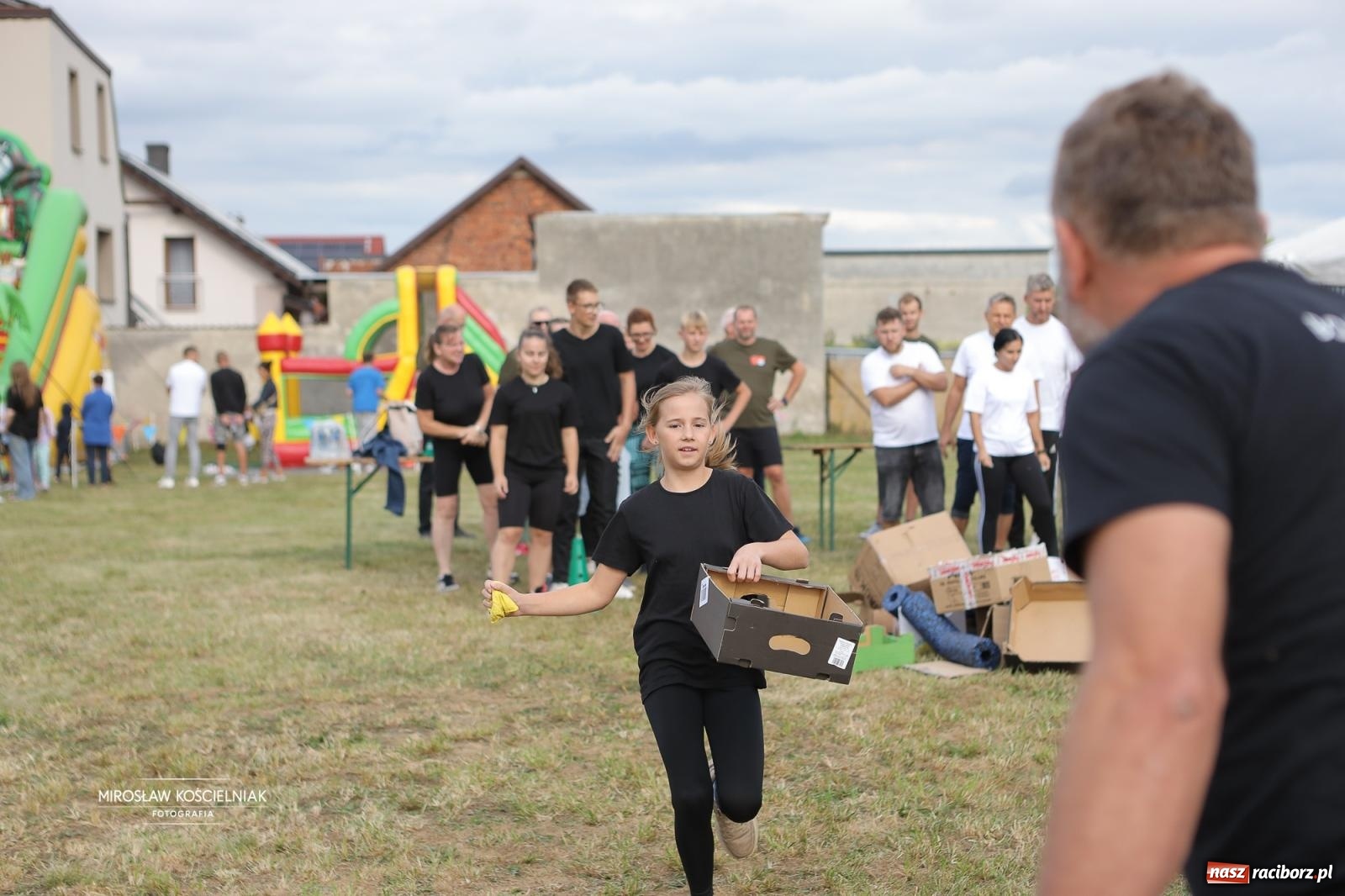 Zdjęcie w galerii na portalu naszraciborz.pl: Turniej sołectw w Krzanowicach: sportowa rywalizacja i integracja ponad granicami wiadomości z regionu