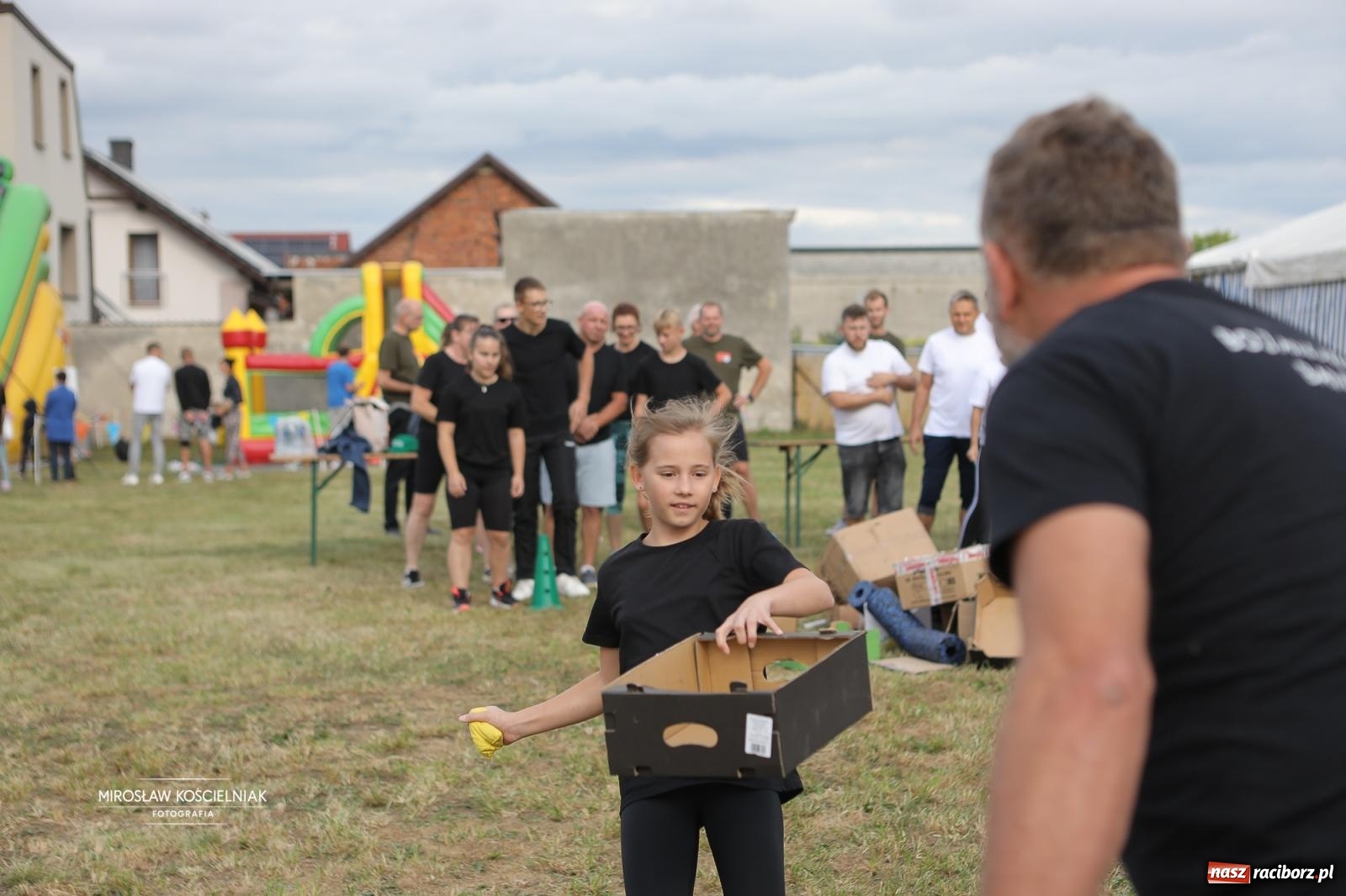 Zdjęcie w galerii na portalu naszraciborz.pl: Turniej sołectw w Krzanowicach: sportowa rywalizacja i integracja ponad granicami wiadomości z regionu