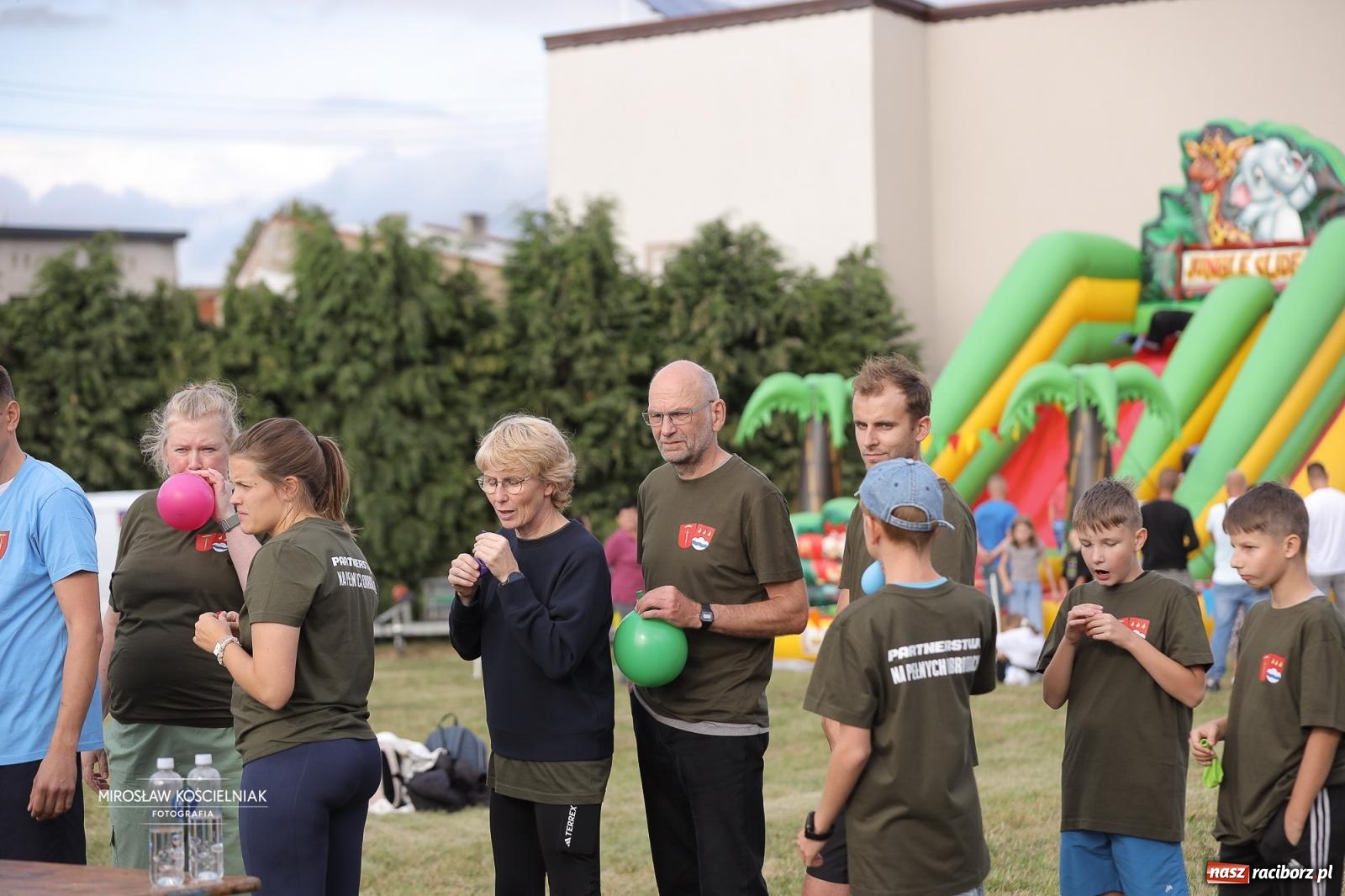 Zdjęcie w galerii na portalu naszraciborz.pl: Turniej sołectw w Krzanowicach: sportowa rywalizacja i integracja ponad granicami wiadomości z regionu