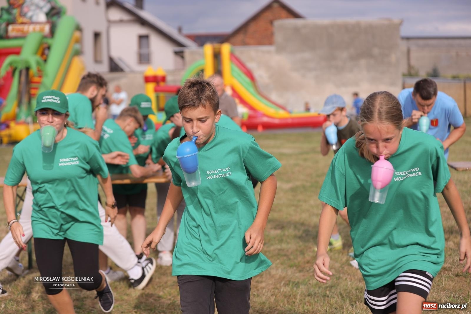 Zdjęcie w galerii na portalu naszraciborz.pl: Turniej sołectw w Krzanowicach: sportowa rywalizacja i integracja ponad granicami wiadomości z regionu