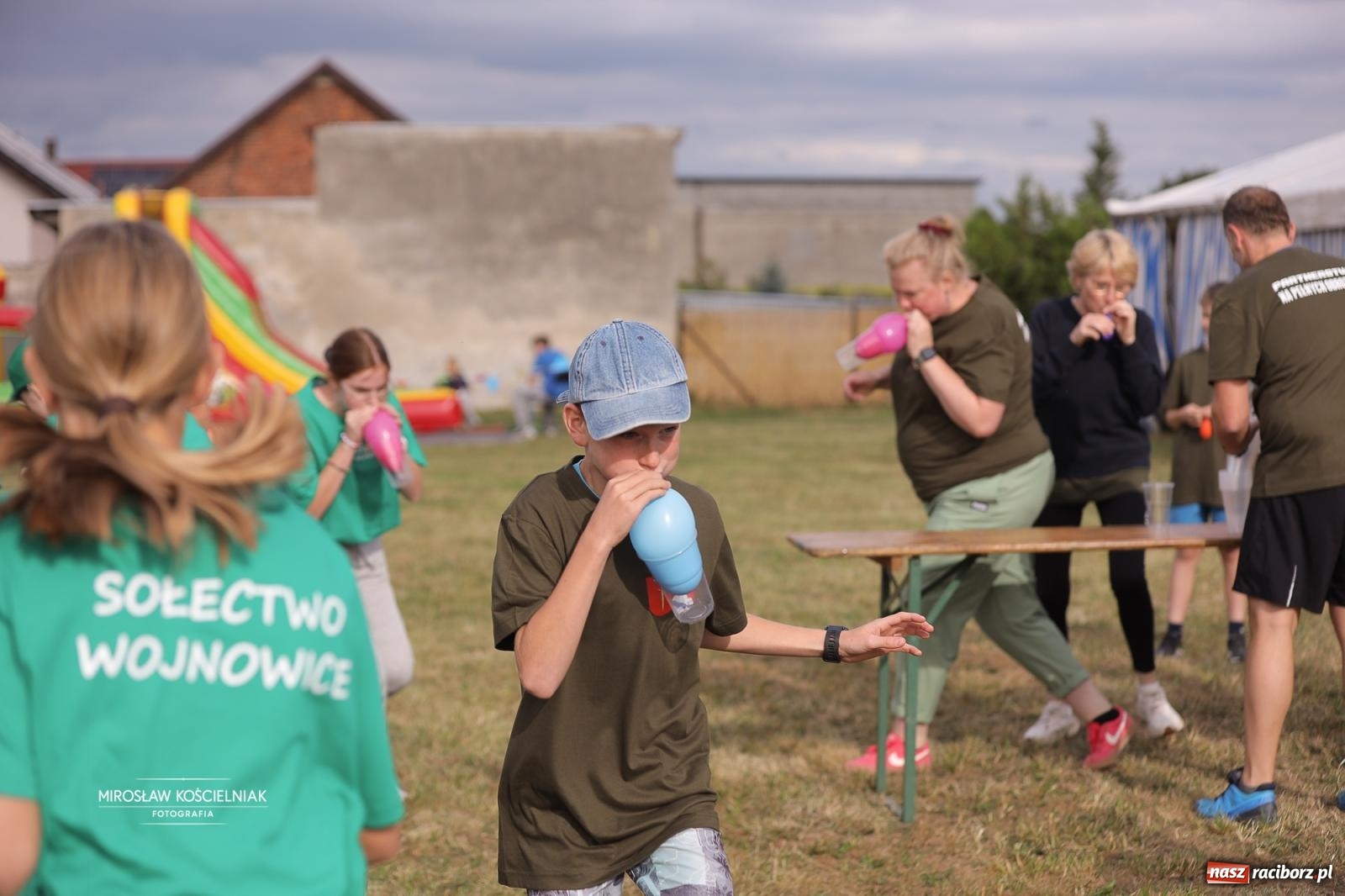 Zdjęcie w galerii na portalu naszraciborz.pl: Turniej sołectw w Krzanowicach: sportowa rywalizacja i integracja ponad granicami wiadomości z regionu