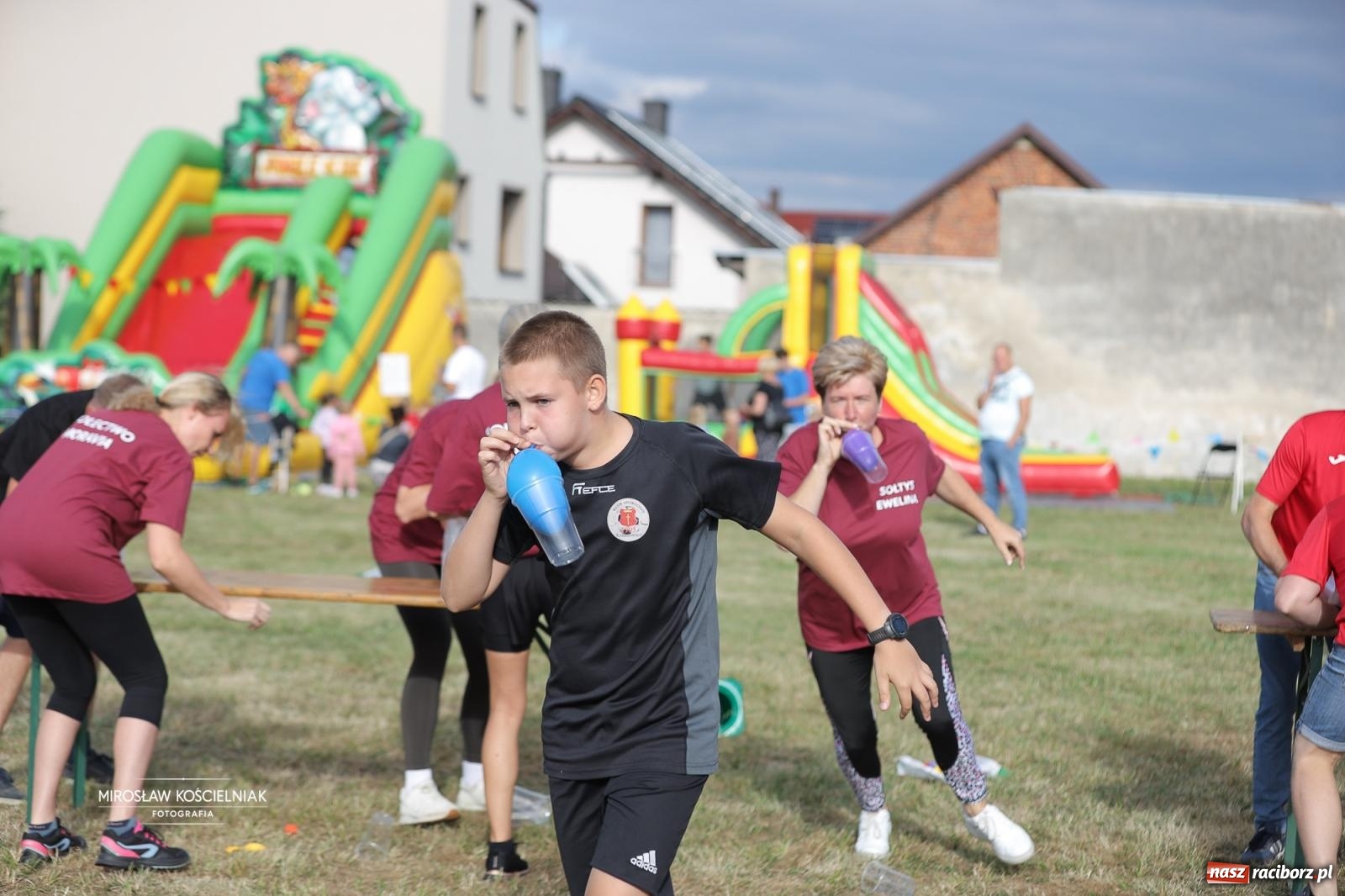 Zdjęcie w galerii na portalu naszraciborz.pl: Turniej sołectw w Krzanowicach: sportowa rywalizacja i integracja ponad granicami wiadomości z regionu