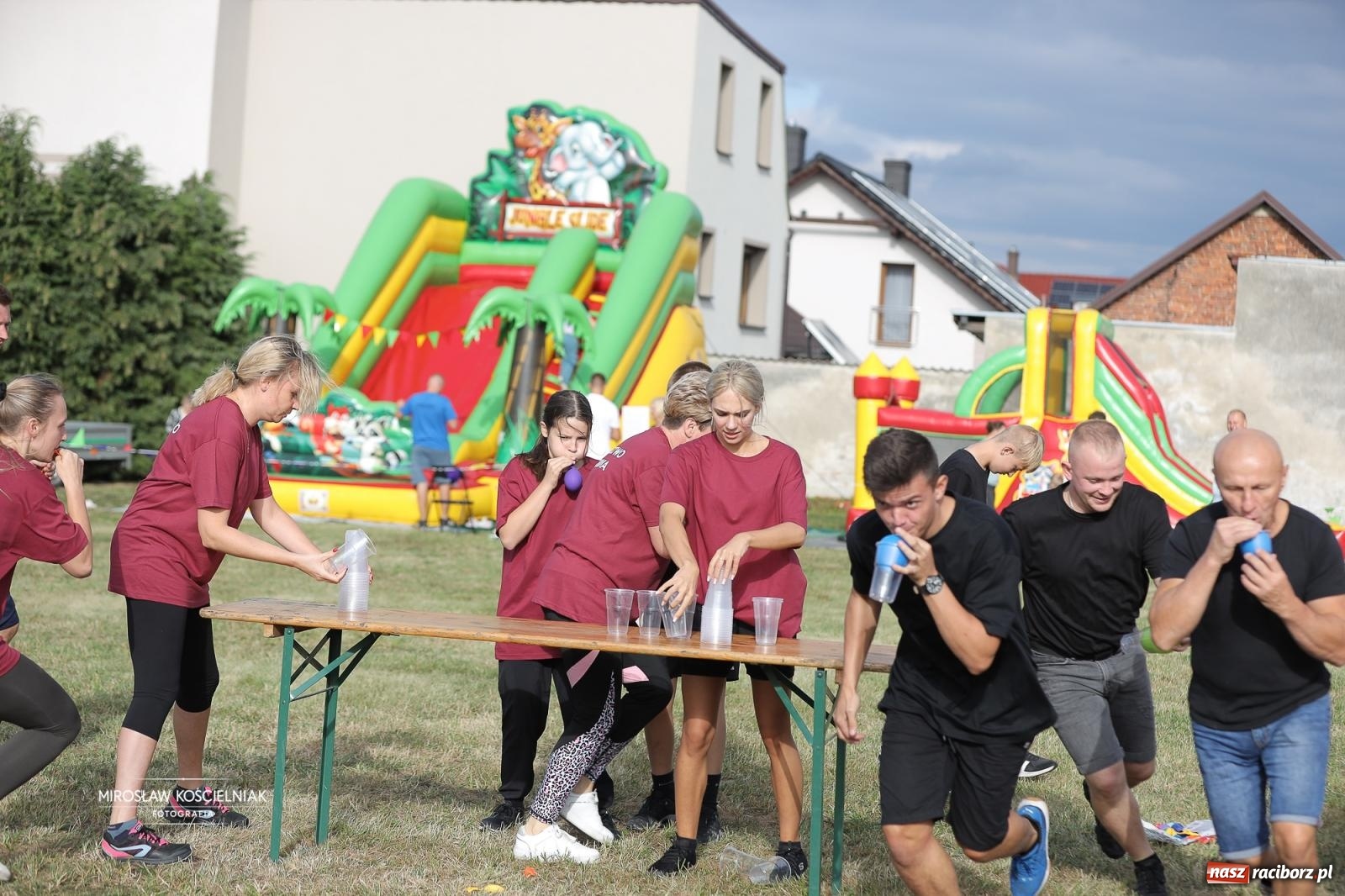 Zdjęcie w galerii na portalu naszraciborz.pl: Turniej sołectw w Krzanowicach: sportowa rywalizacja i integracja ponad granicami wiadomości z regionu