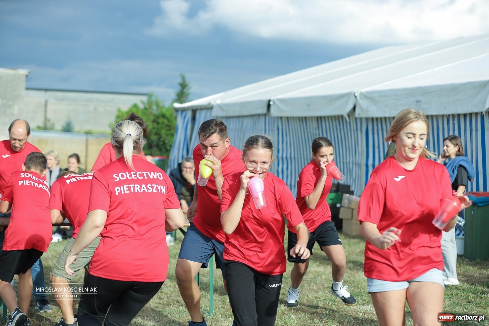 Zdjęcie w galerii na portalu naszraciborz.pl: Turniej sołectw w Krzanowicach: sportowa rywalizacja i integracja ponad granicami wiadomości z regionu