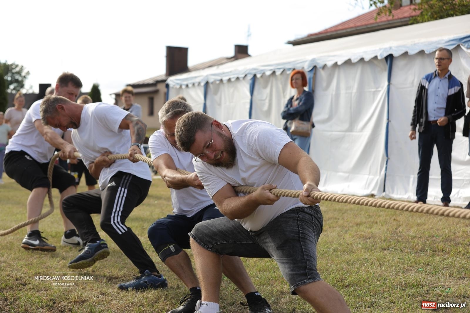 Zdjęcie w galerii na portalu naszraciborz.pl: Turniej sołectw w Krzanowicach: sportowa rywalizacja i integracja ponad granicami wiadomości z regionu