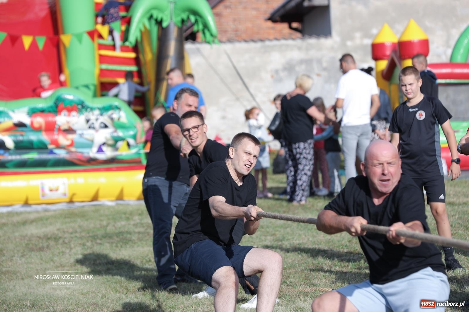 Zdjęcie w galerii na portalu naszraciborz.pl: Turniej sołectw w Krzanowicach: sportowa rywalizacja i integracja ponad granicami wiadomości z regionu