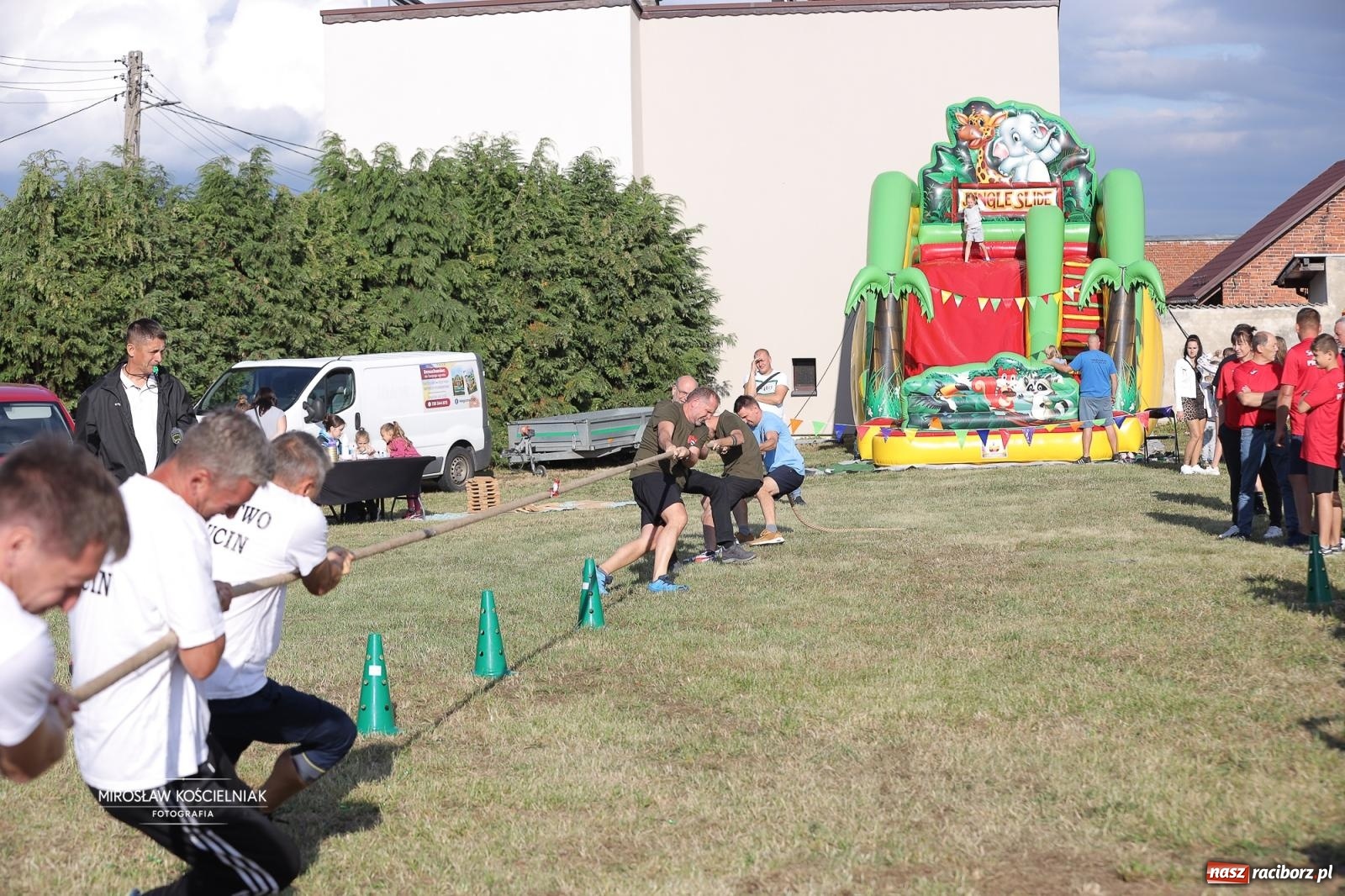 Zdjęcie w galerii na portalu naszraciborz.pl: Turniej sołectw w Krzanowicach: sportowa rywalizacja i integracja ponad granicami wiadomości z regionu