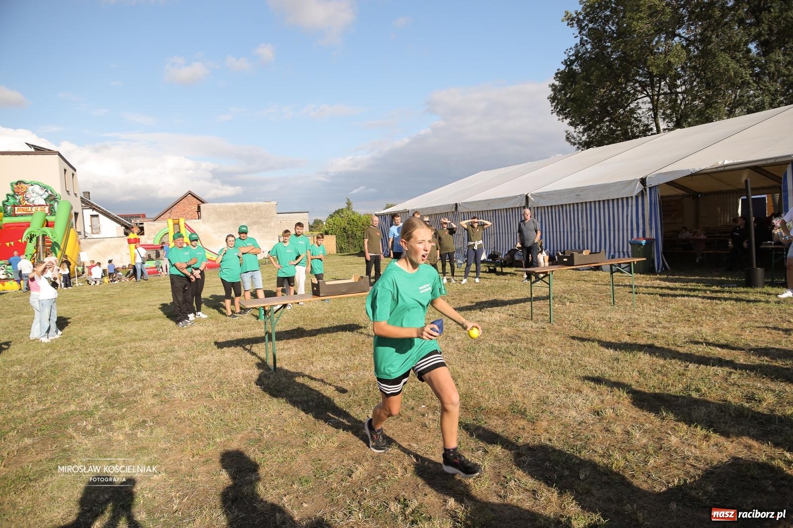 Zdjęcie w galerii na portalu naszraciborz.pl: Turniej sołectw w Krzanowicach: sportowa rywalizacja i integracja ponad granicami wiadomości z regionu