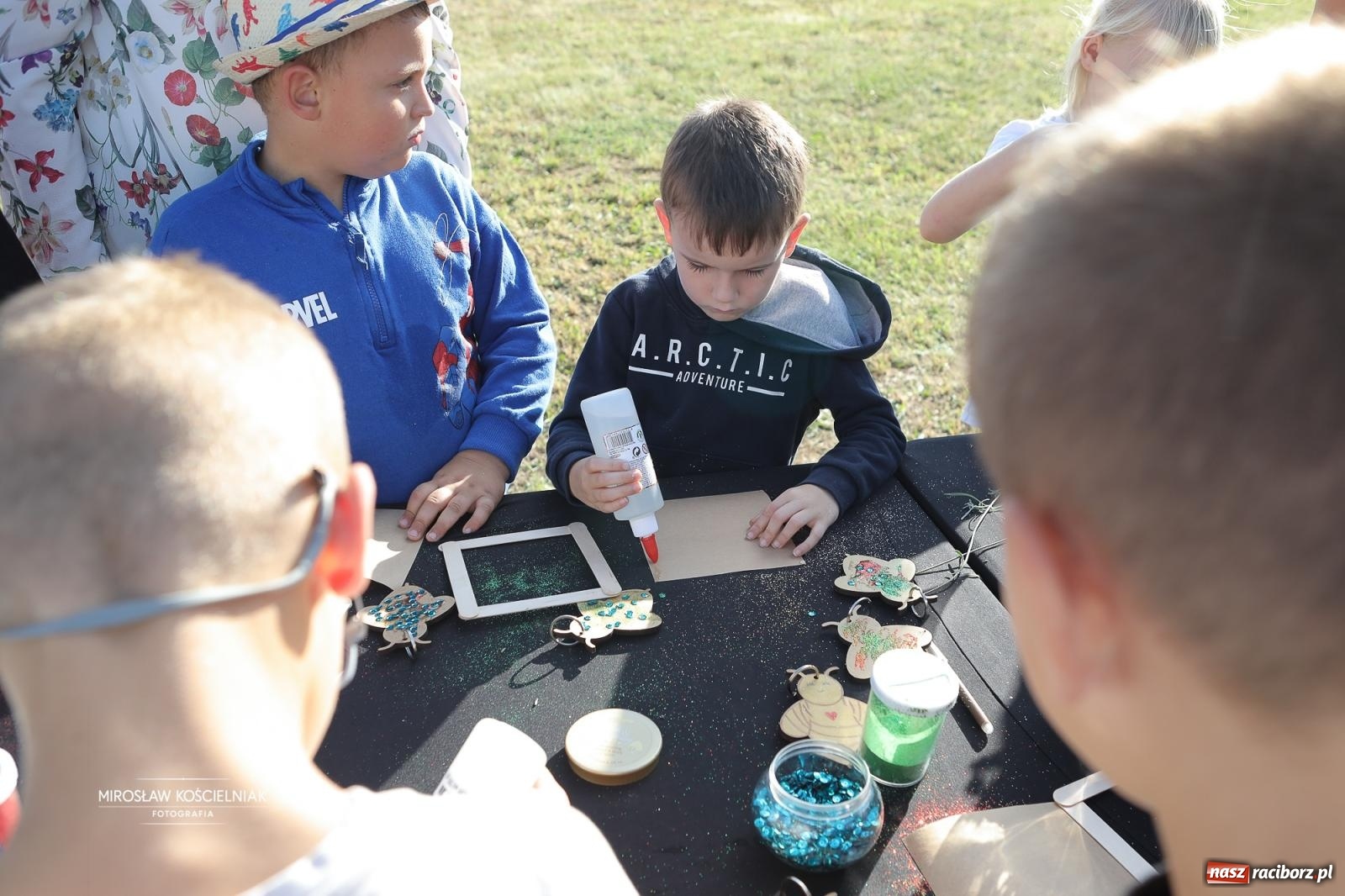 Zdjęcie w galerii na portalu naszraciborz.pl: Turniej sołectw w Krzanowicach: sportowa rywalizacja i integracja ponad granicami wiadomości z regionu