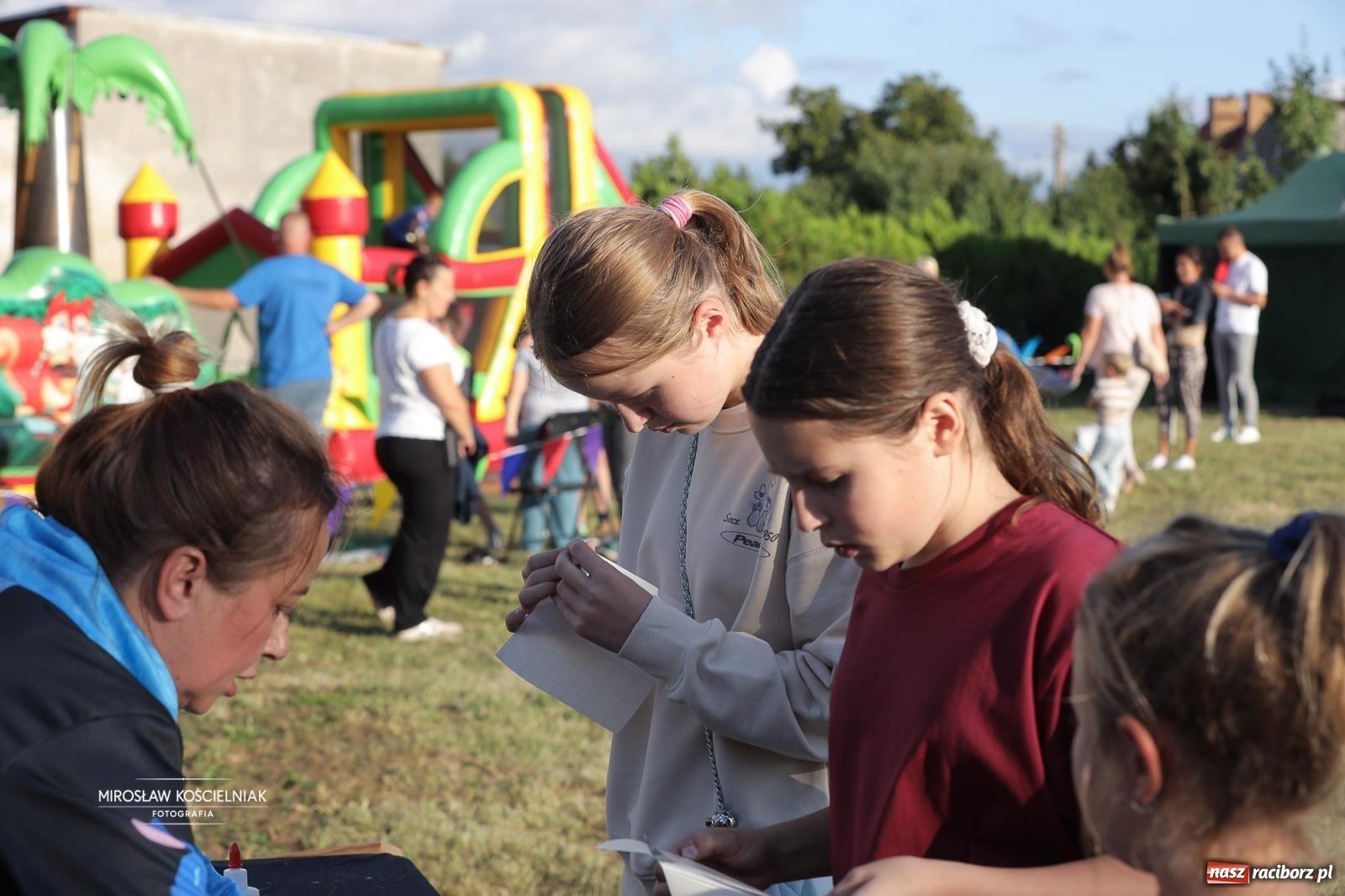Zdjęcie w galerii na portalu naszraciborz.pl: Turniej sołectw w Krzanowicach: sportowa rywalizacja i integracja ponad granicami wiadomości z regionu