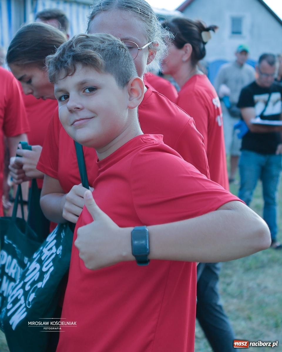 Zdjęcie w galerii na portalu naszraciborz.pl: Turniej sołectw w Krzanowicach: sportowa rywalizacja i integracja ponad granicami wiadomości z regionu