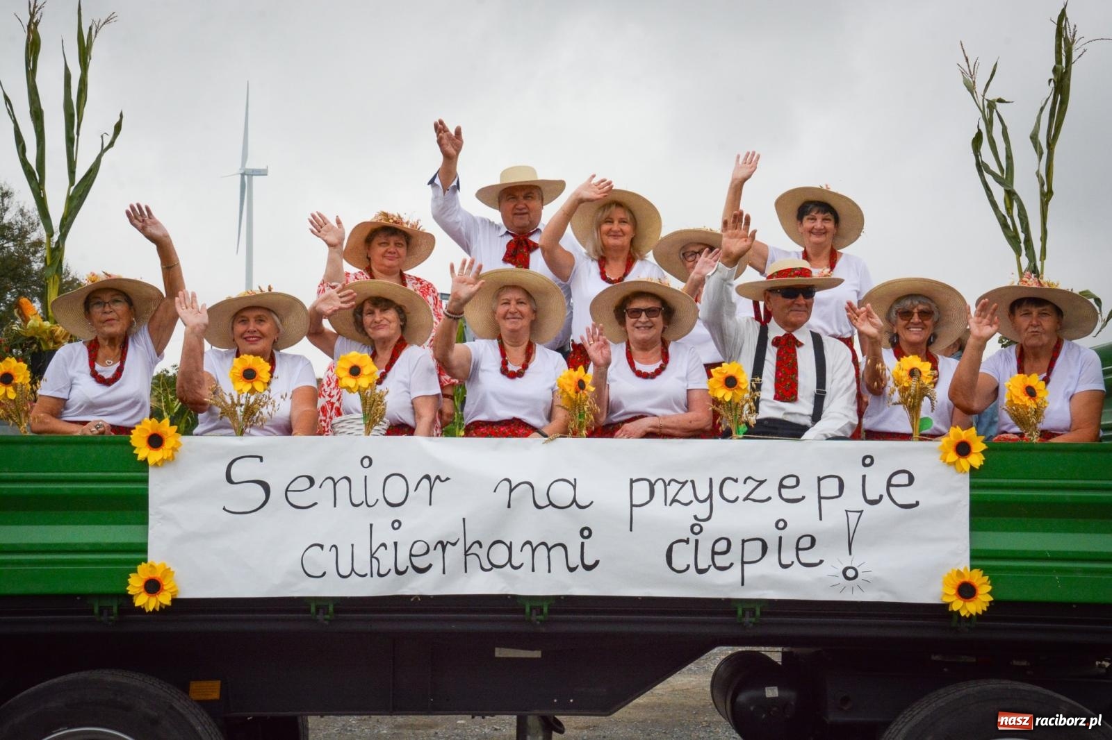 Zdjęcie w galerii na portalu naszraciborz.pl: Dożynki gminne w Pawłowie – najdłużej trwający korowód w powiecie [FOTO i WIDEO] wiadomości z regionu