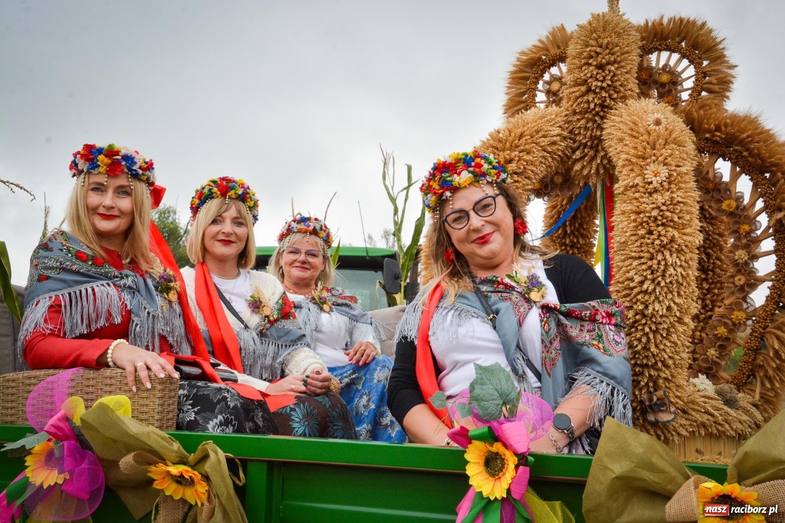 Zdjęcie w galerii na portalu naszraciborz.pl: Dożynki gminne w Pawłowie – najdłużej trwający korowód w powiecie [FOTO i WIDEO] wiadomości z regionu