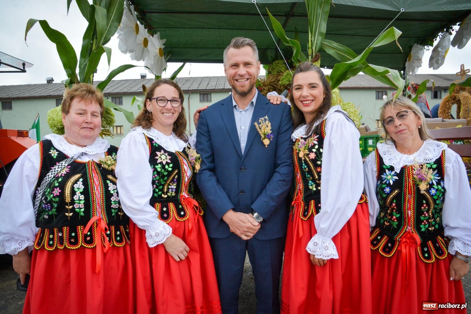 Zdjęcie w galerii na portalu naszraciborz.pl: Dożynki gminne w Pawłowie – najdłużej trwający korowód w powiecie [FOTO i WIDEO] wiadomości z regionu