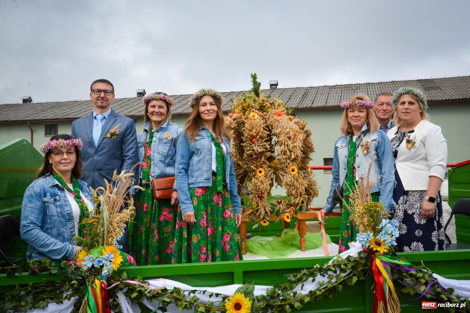 Zdjęcie w galerii na portalu naszraciborz.pl: Dożynki gminne w Pawłowie – najdłużej trwający korowód w powiecie [FOTO i WIDEO] wiadomości z regionu