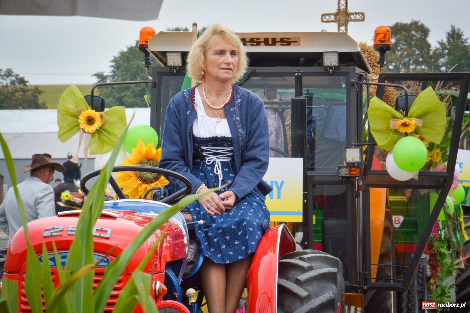 Zdjęcie w galerii na portalu naszraciborz.pl: Dożynki gminne w Pawłowie – najdłużej trwający korowód w powiecie [FOTO i WIDEO] wiadomości z regionu