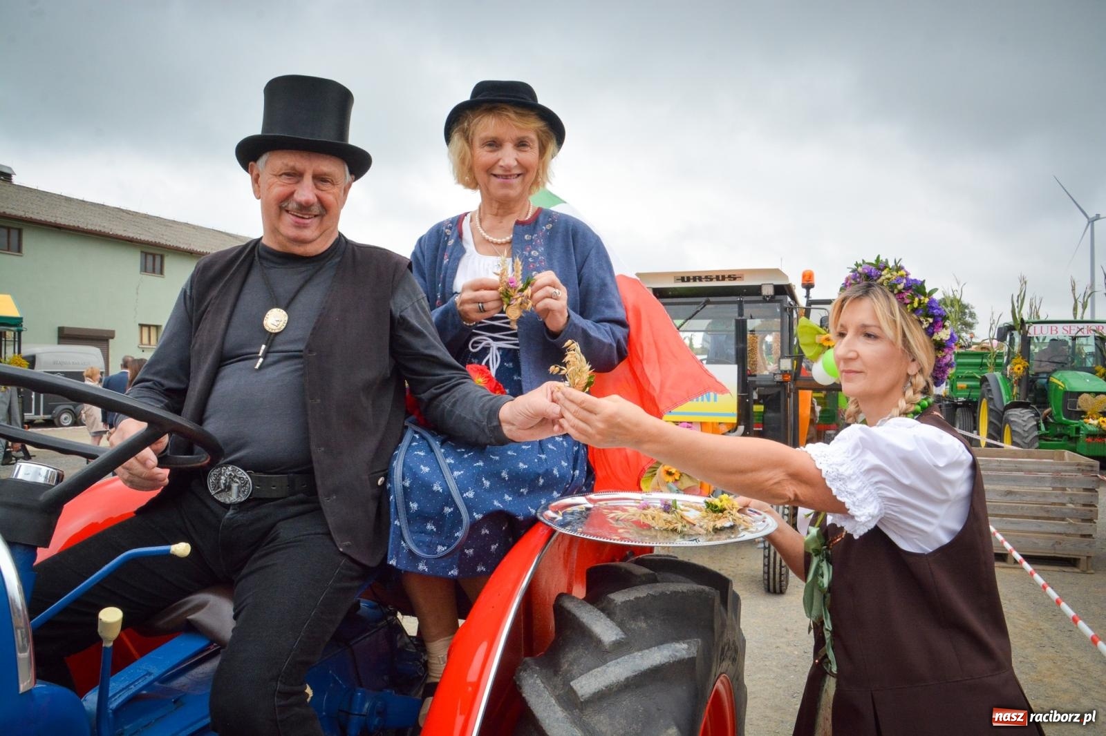 Zdjęcie w galerii na portalu naszraciborz.pl: Dożynki gminne w Pawłowie – najdłużej trwający korowód w powiecie [FOTO i WIDEO] wiadomości z regionu