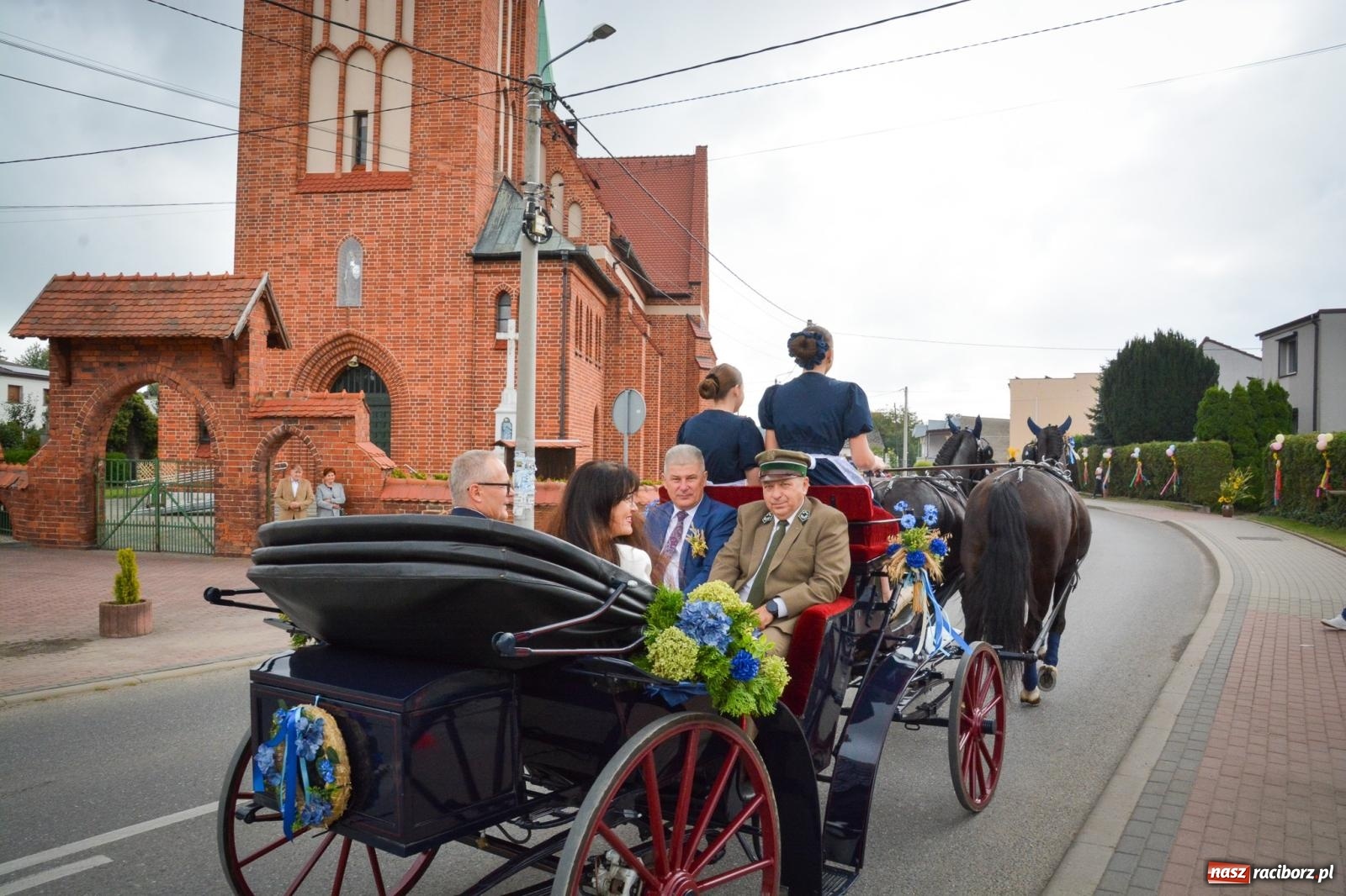 Zdjęcie w galerii na portalu naszraciborz.pl: Dożynki gminne w Pawłowie – najdłużej trwający korowód w powiecie [FOTO i WIDEO] wiadomości z regionu