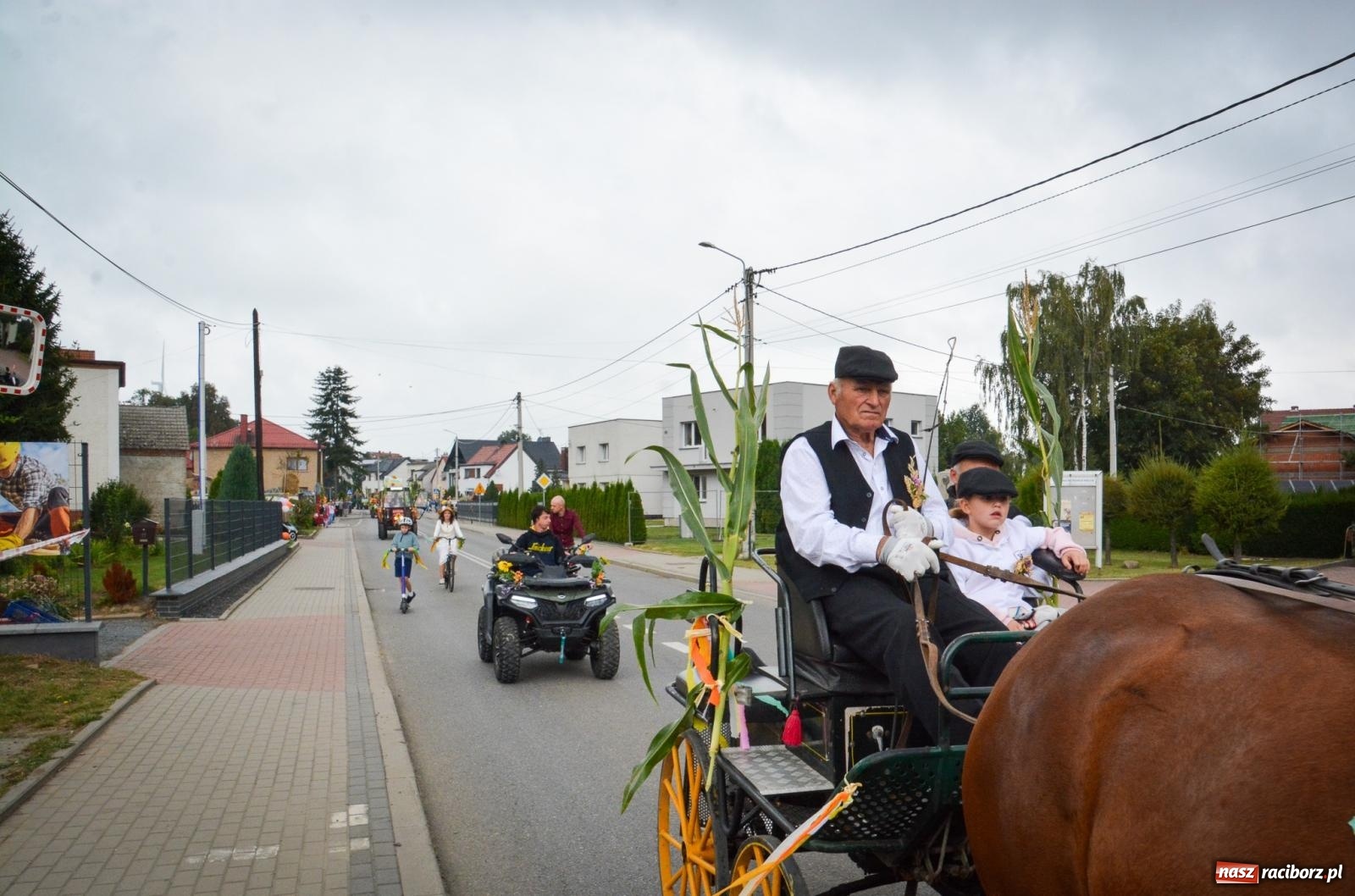 Zdjęcie w galerii na portalu naszraciborz.pl: Dożynki gminne w Pawłowie – najdłużej trwający korowód w powiecie [FOTO i WIDEO] wiadomości z regionu